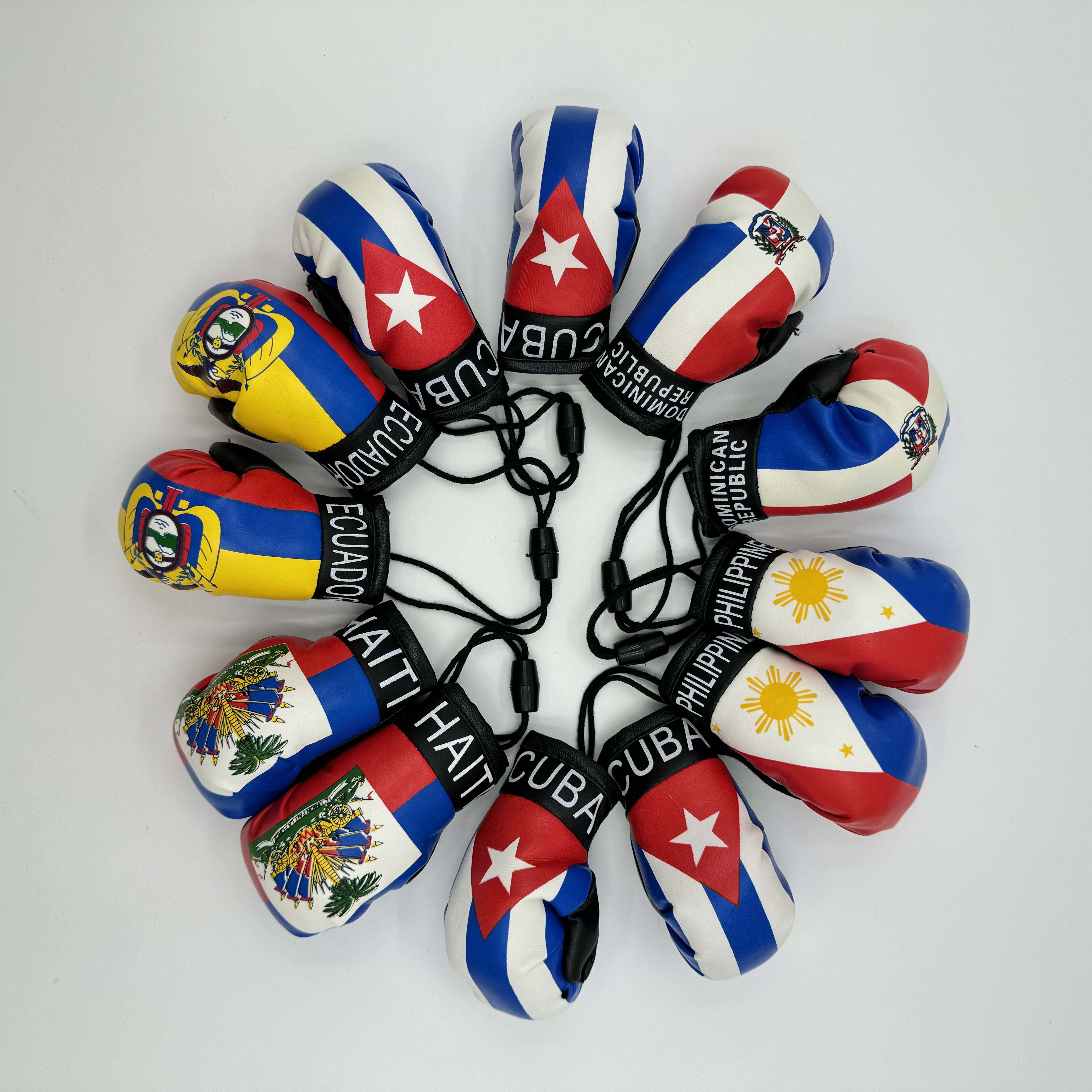 大号仿真拳击手套挂件拳击比赛国旗手套挂件迷你小号手套钥匙扣跨境产品