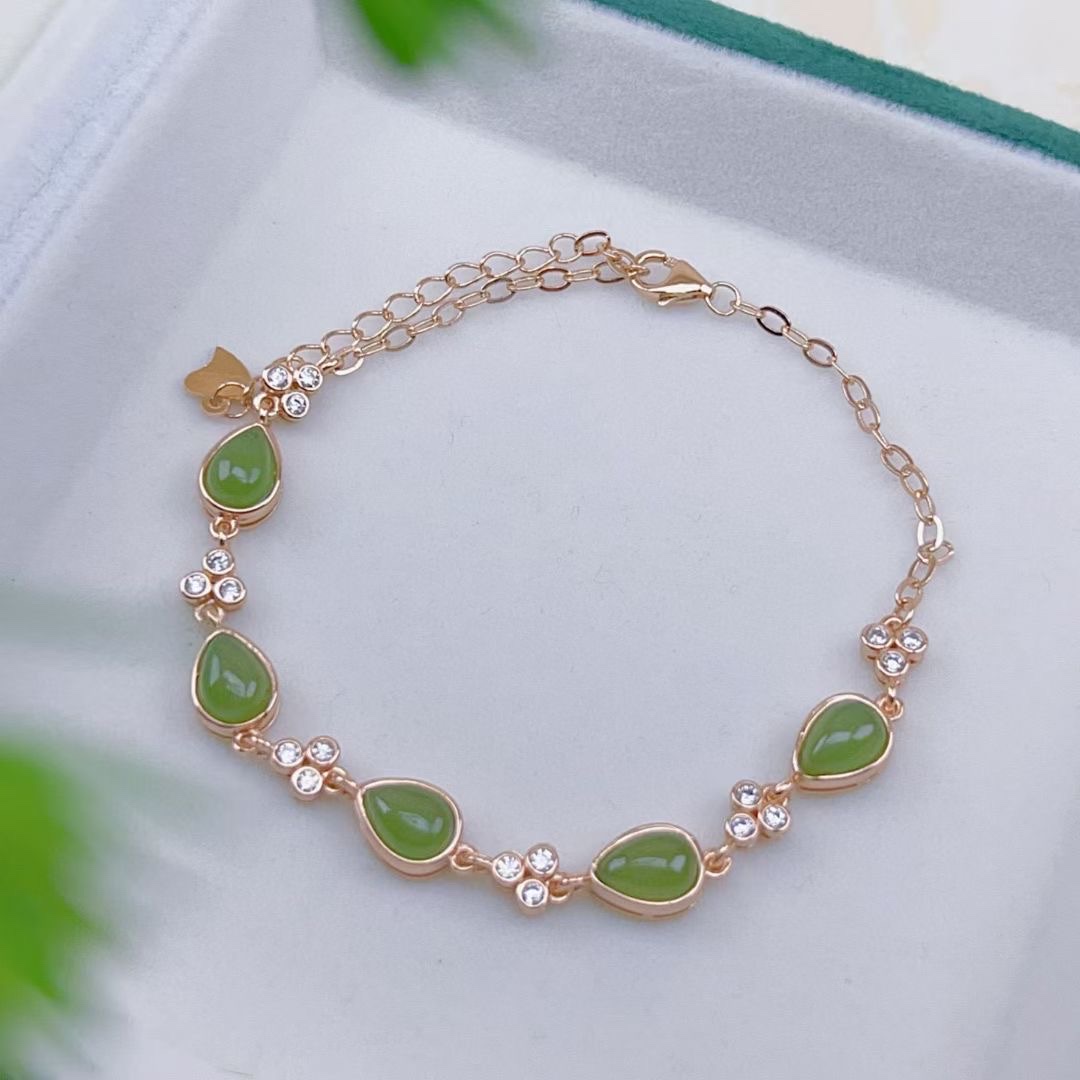 翡翠手饰实物图