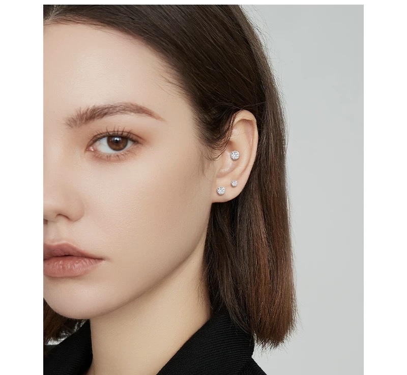 LD爆闪钻石圆头养耳洞钛钢耳钉女气质高级感耳环睡觉免摘设计感耳饰