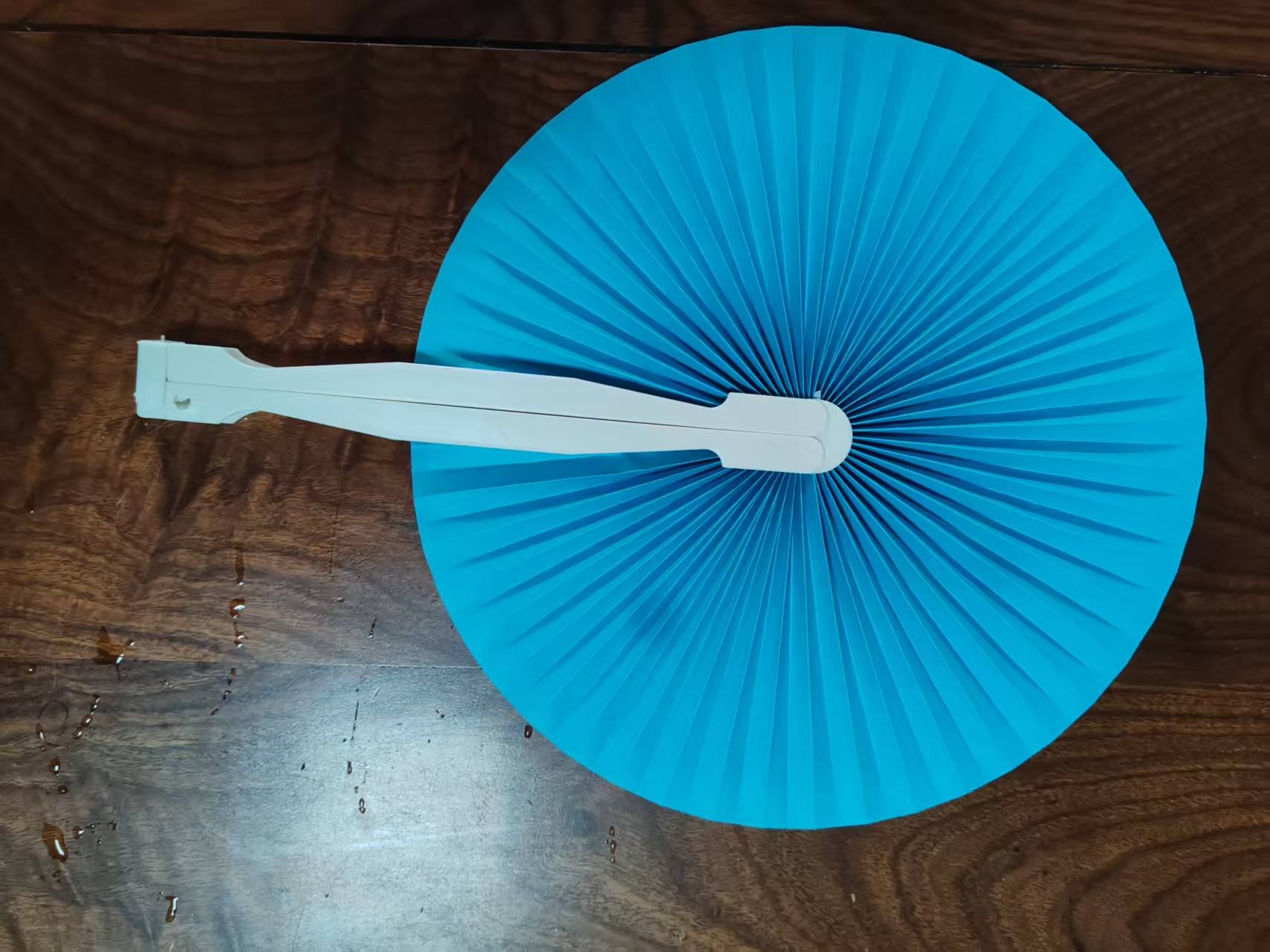 手工宣纸折扇子中国风古典扇子夏日凉爽塑料扇子休闲便携扇子