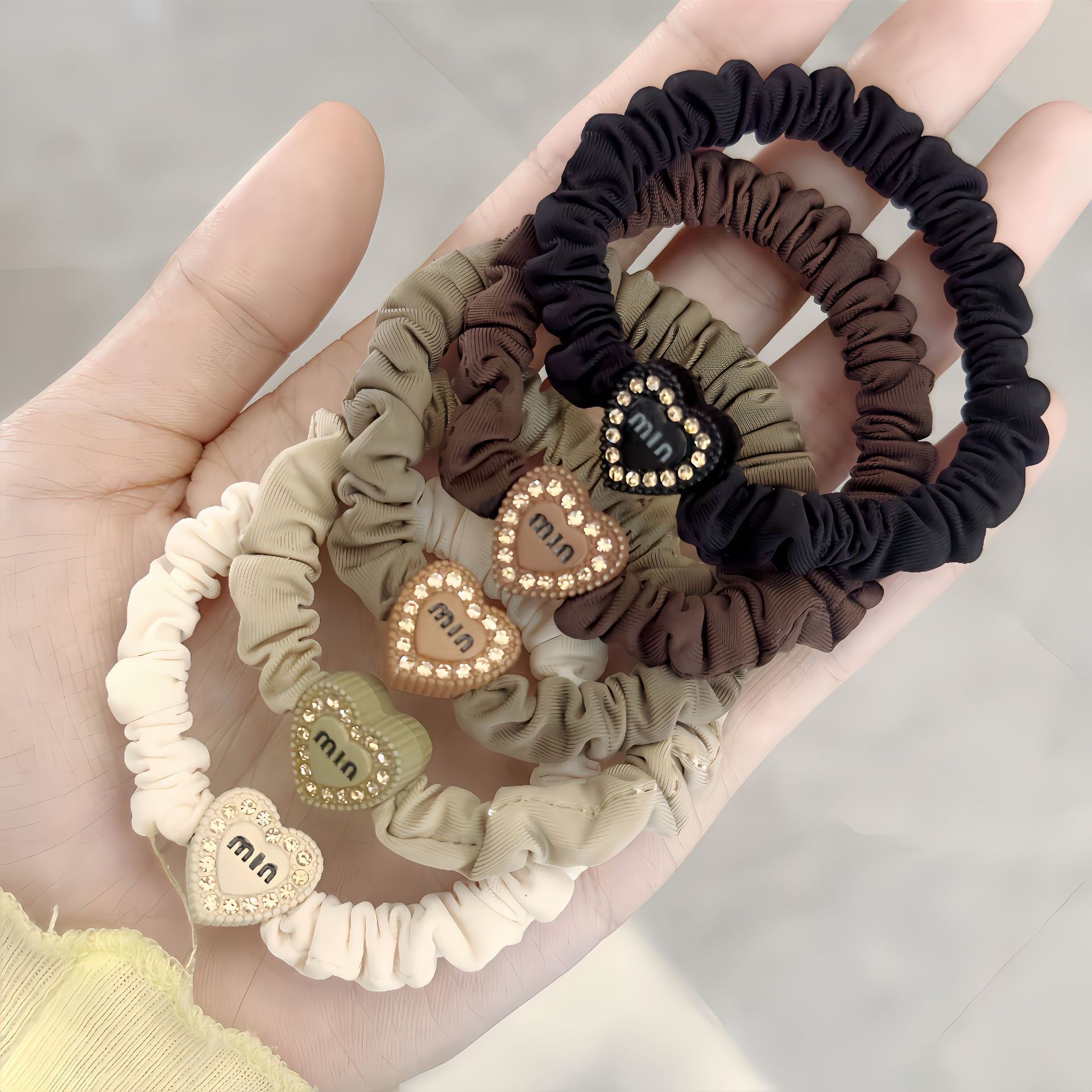 Large intestine hair band, hair tie, large intestine jewelry, hair accessory, hair tie, hair band, hair clip, hair accessory, Korean version for women, simple and versatile, high-elasticity hair band Specification image