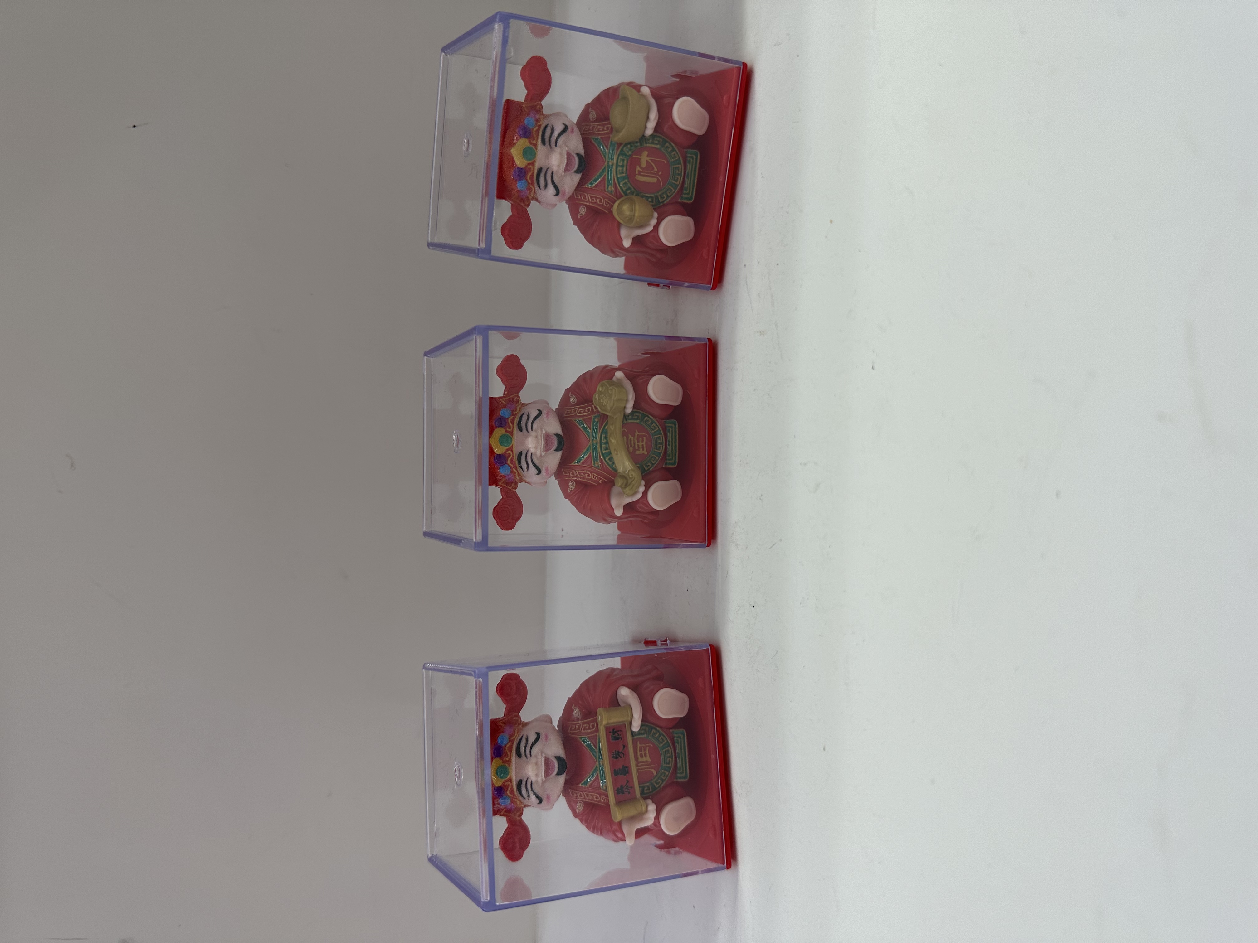 新款点头摆件太阳能自动摇手汽车装饰摆件工艺学生礼品创意包