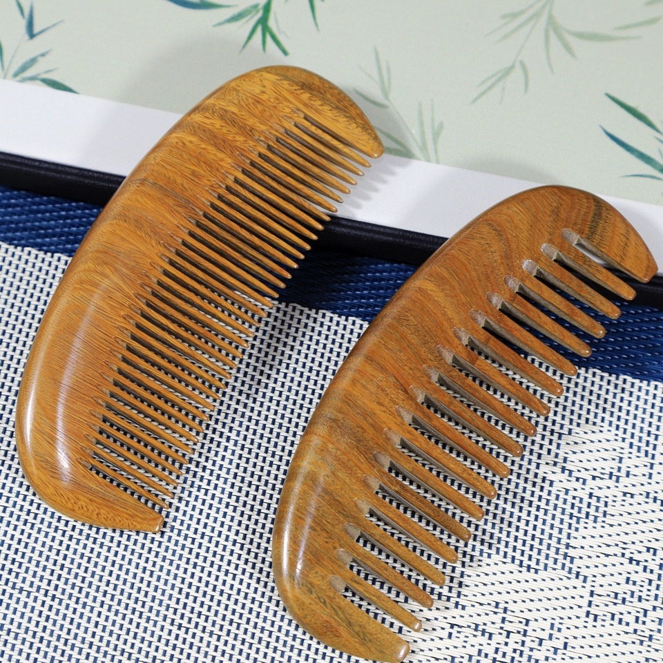 Green sandalwood comb, moon comb, fine-toothed wide-toothed massage comb, household gift comb, portable green sandalwood comb detail image 8