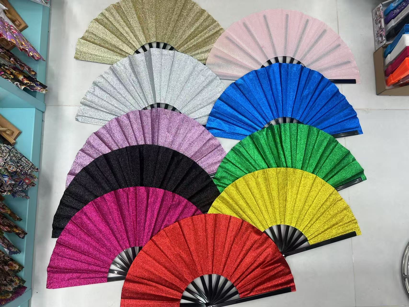 33 cm功夫扇，扇骨塑料材质，扇面金粉工艺效果