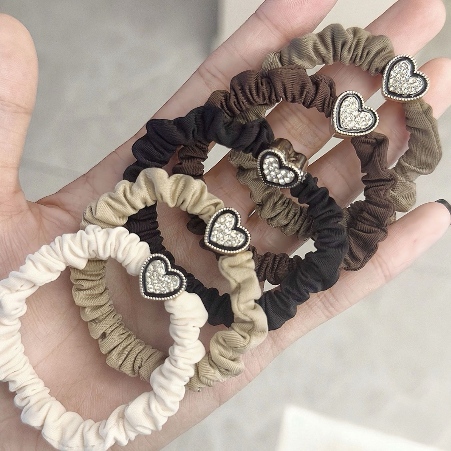 Large intestine hair band, hair tie, large intestine jewelry, hair accessory, hair tie, hair band, hair clip, hair accessory, Korean version for women, simple and versatile, high-elasticity hair band detail image 5