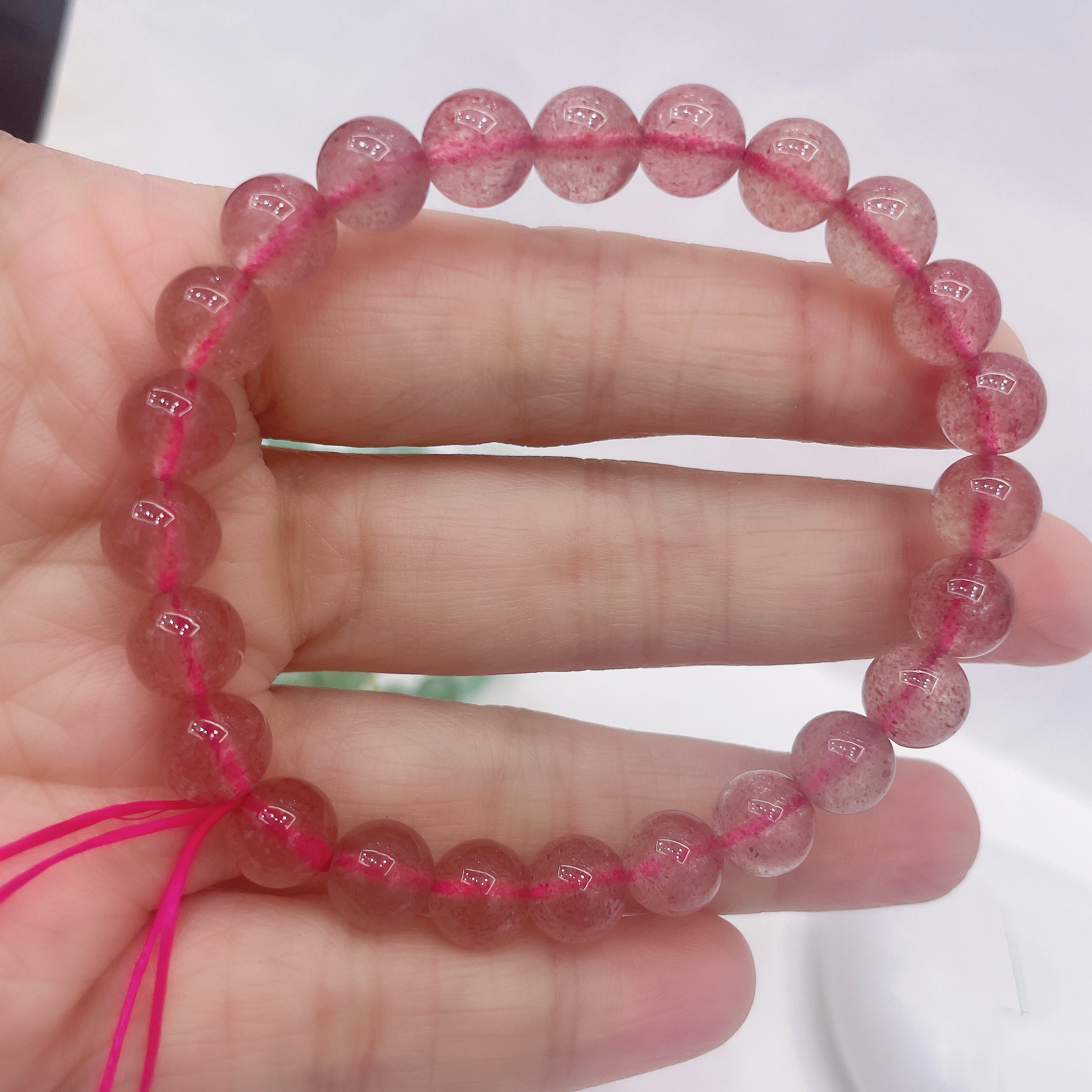 天然草莓晶水晶手链手串时尚饰品男女简约个性手链手串潮流百搭水晶手链水晶手串饰品产品图