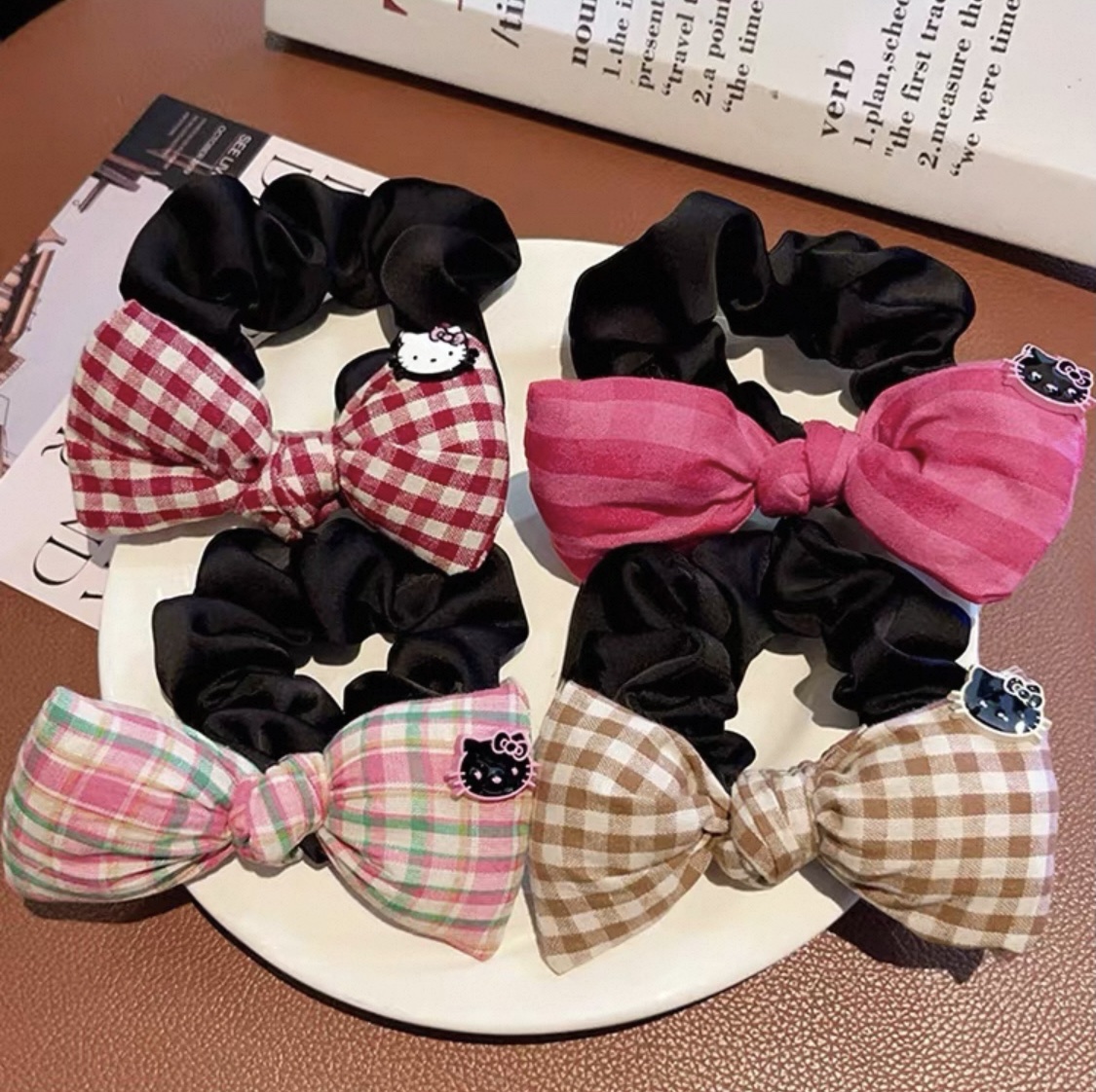 2025新款可爱卡通KT猫蝴蝶结发圈发饰女生头饰格纹高马尾发绳皮筋儿童发夹产品图