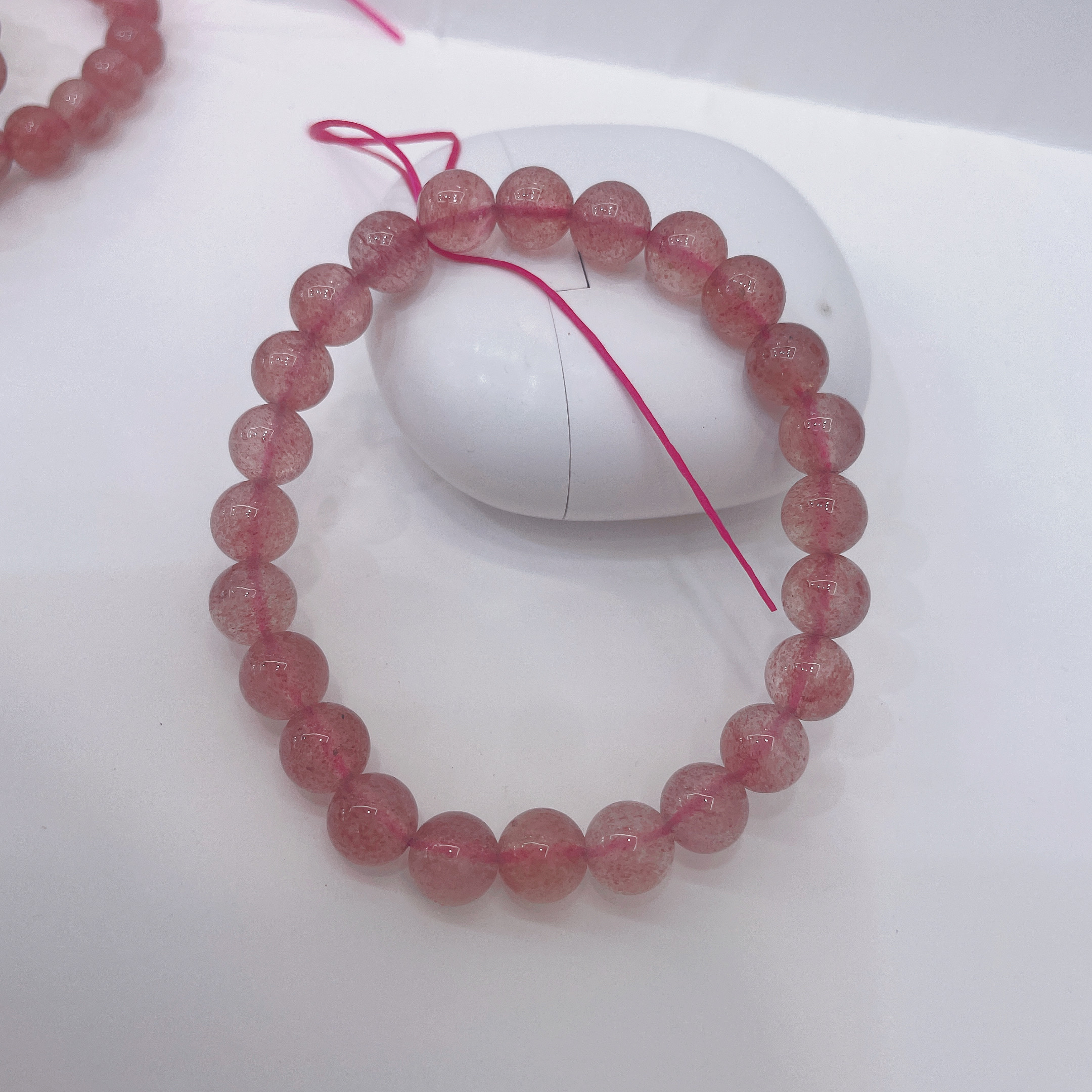 天然草莓晶水晶手链手串时尚饰品男女简约个性手链手串潮流百搭水晶手链水晶手串饰品详情图2