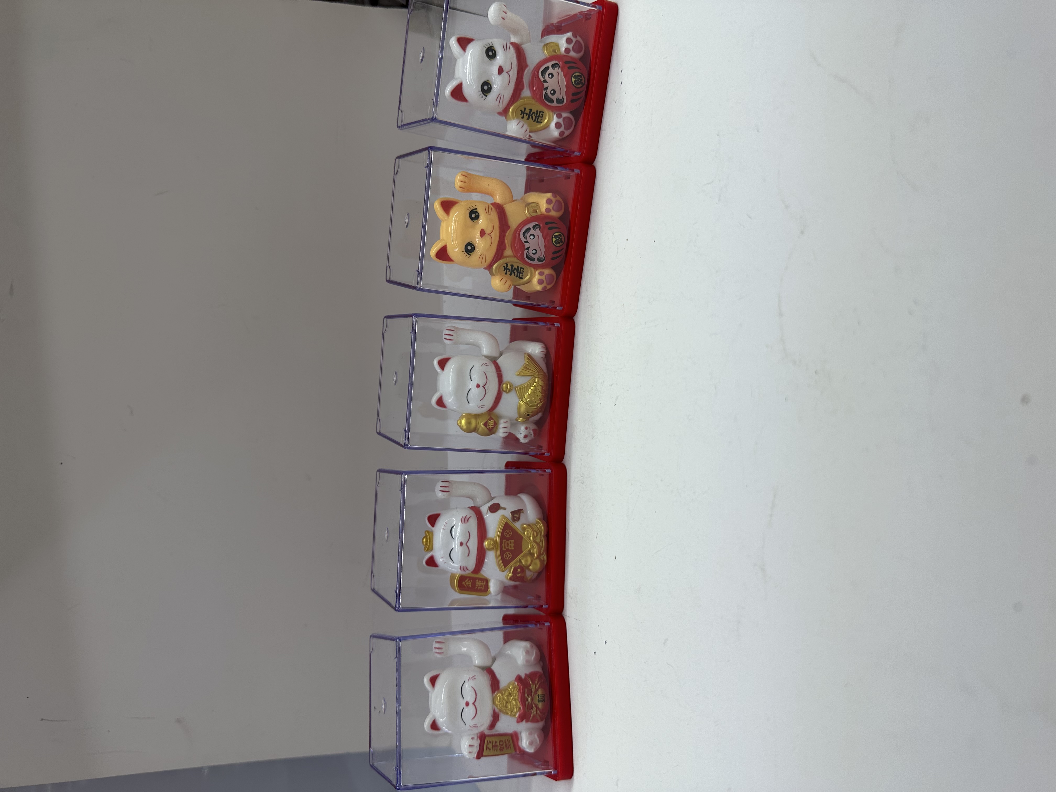 太阳能迷你招财猫 新款招手摆件太阳能自动摇手汽车装饰摆件工艺学生礼品创意包招财猫详情图1