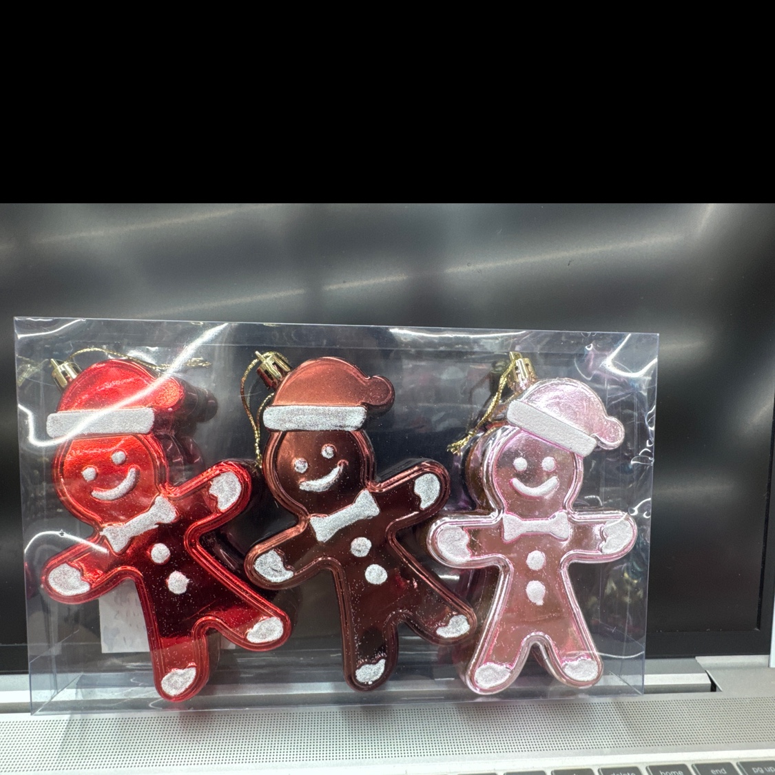 Christmas tree decorations, Christmas balls, Christmas ornaments, Christmas gifts, decorative items, essential for Christmas