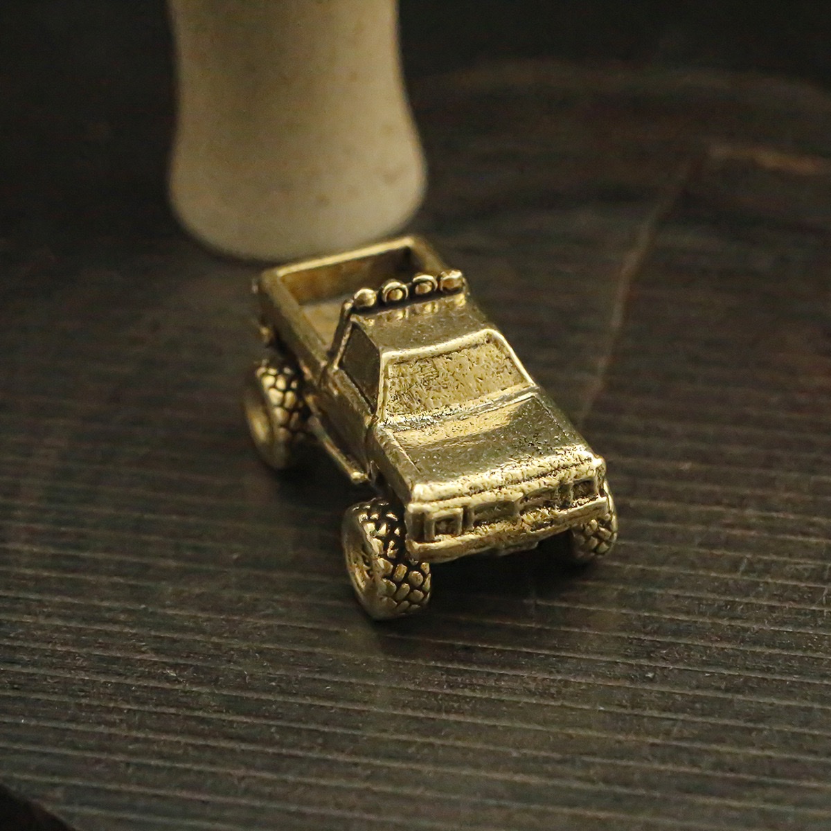 Pure copper ornaments, pickup truck mold ornaments, tea pet ornaments, gift and household small gift ornaments Specification image