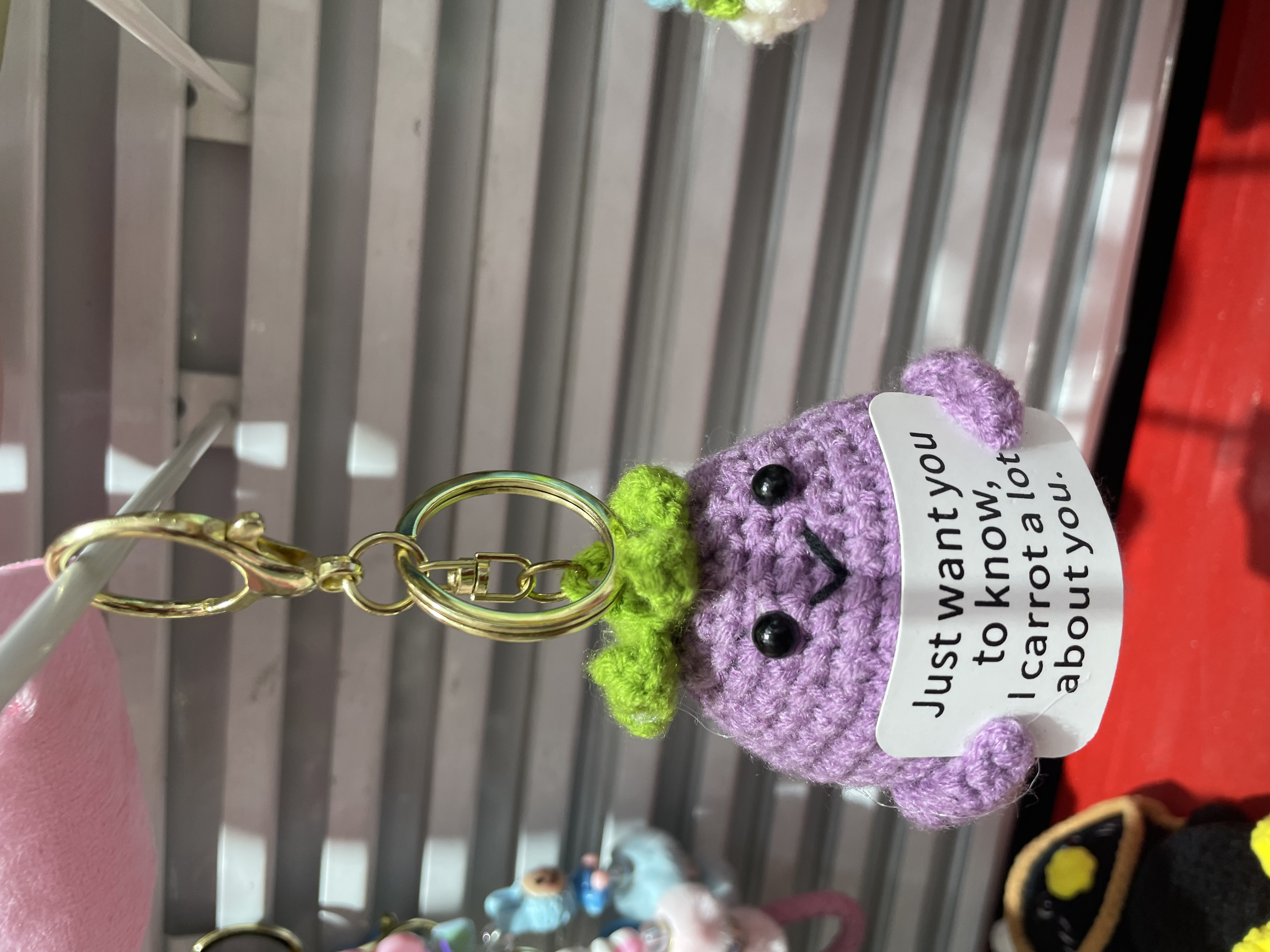 紫色毛球钥匙扣配件潮流饰品可爱钥匙链挂件女生日礼物