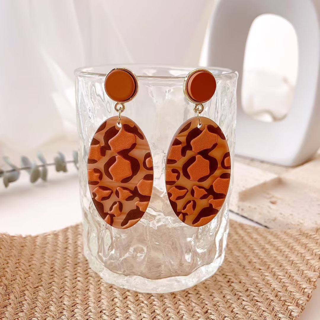 Korean-style fashionable, casual and versatile acetate earrings that can shape your face. S925 silver anti-allergy detail image 1