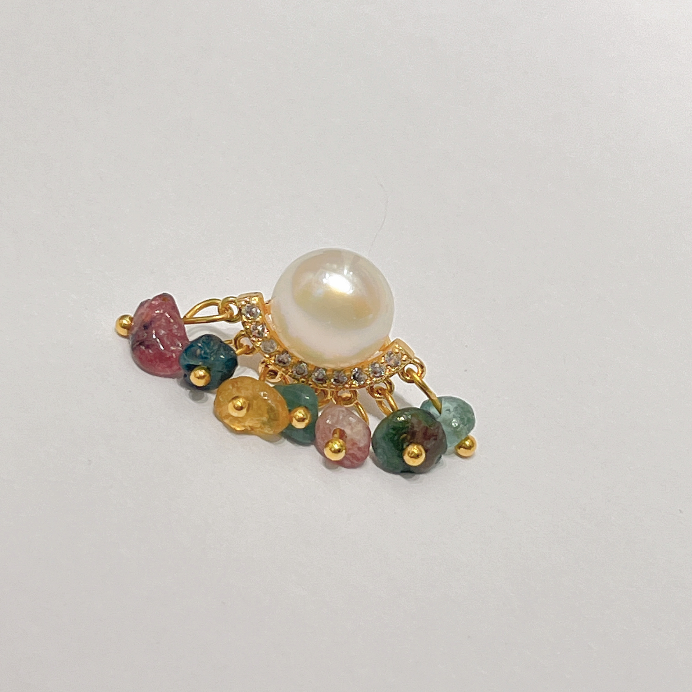 Yunyi jewelry's natural freshwater pearl earrings, tourmaline crushed stone stud earrings, welded zircon earrings, and pearl earrings detail image 14
