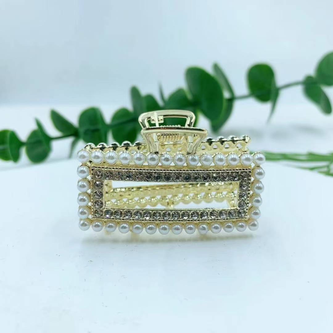 Urban style, multiple claw clips, light luxury style hair accessories, headwear accessories, hair clips, bangs, claw clips ~ details Picture