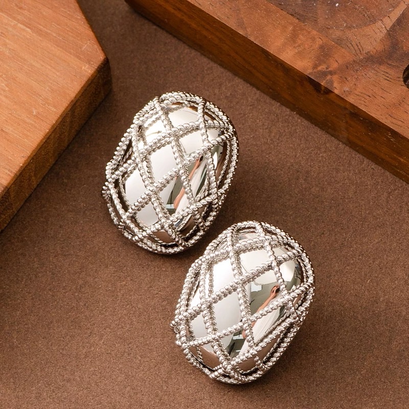 欧美跨境时尚大气网状几何环形耳钉女感百搭个性时髦耳饰饰品烧焊锆石耳环耳环珍珠耳环耳饰烧焊锆石耳环珍珠耳环珍珠耳环珍珠耳环