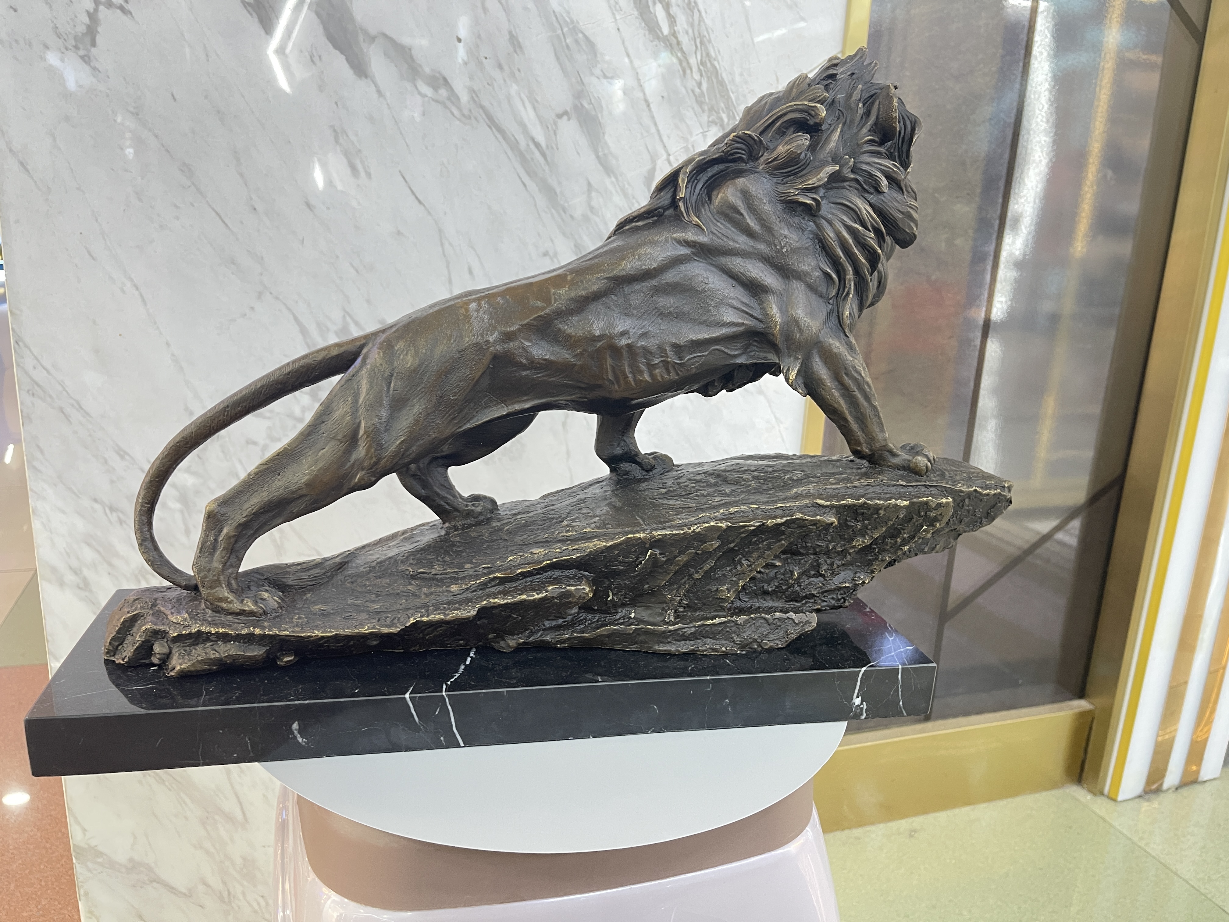 Brass ornaments, copper lions, brass handicrafts, ornaments, handicrafts Application Scenario