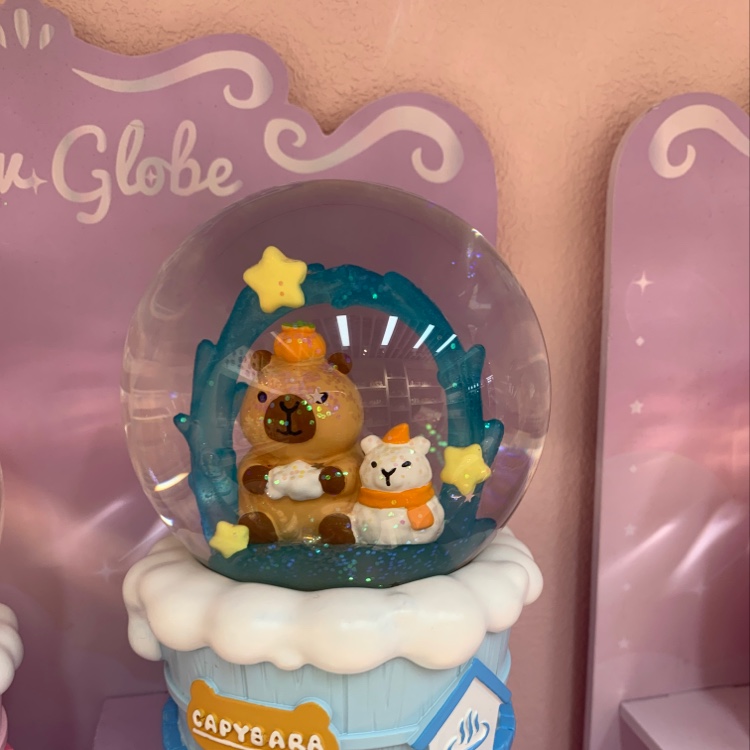 卡皮吧啦 100号 带灯带音乐 自动飘雪  80号 带灯带音乐细节图