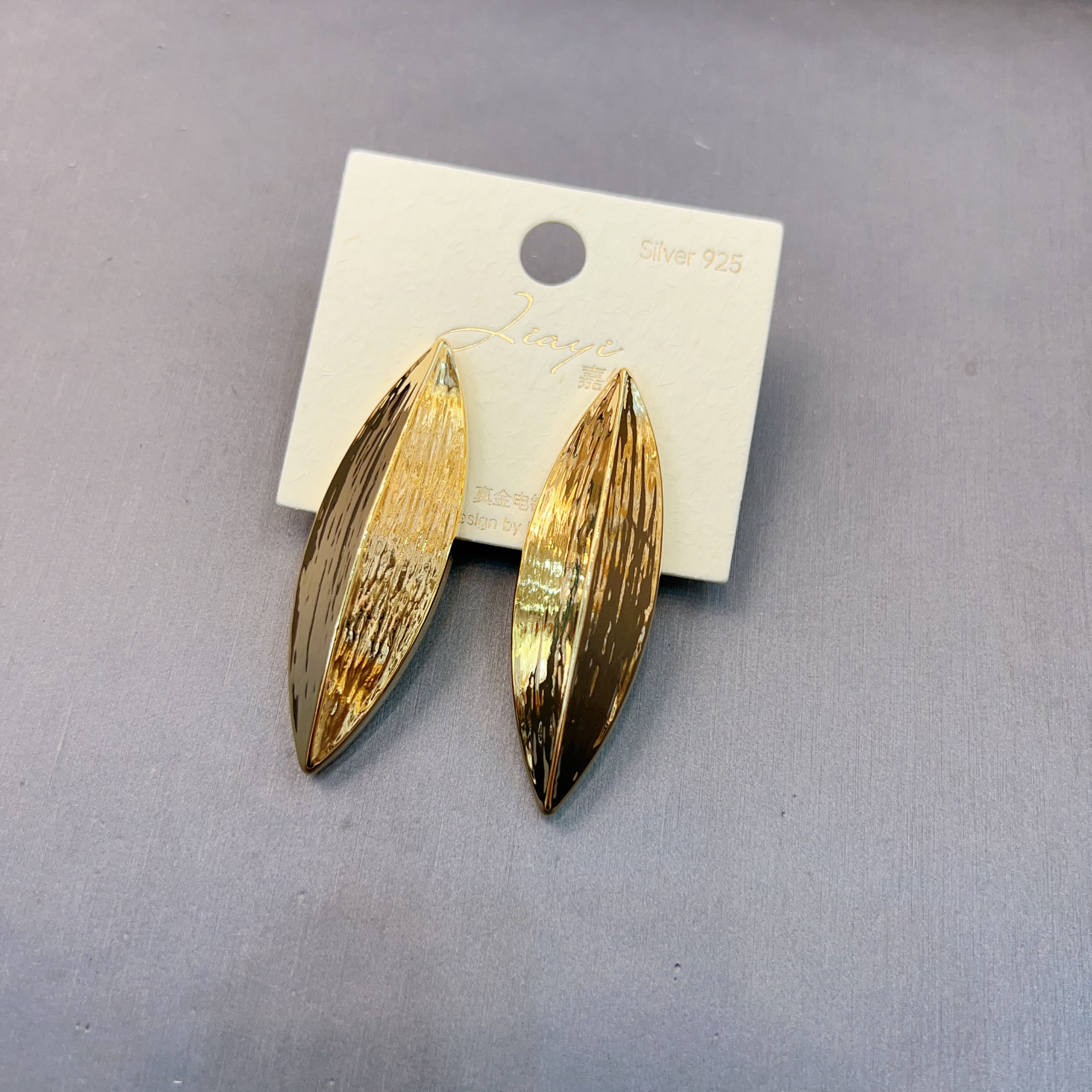 时尚珍珠耳环烧焊锆石耳饰简约耳环女气质百搭耳饰品女款耳饰白底实物图