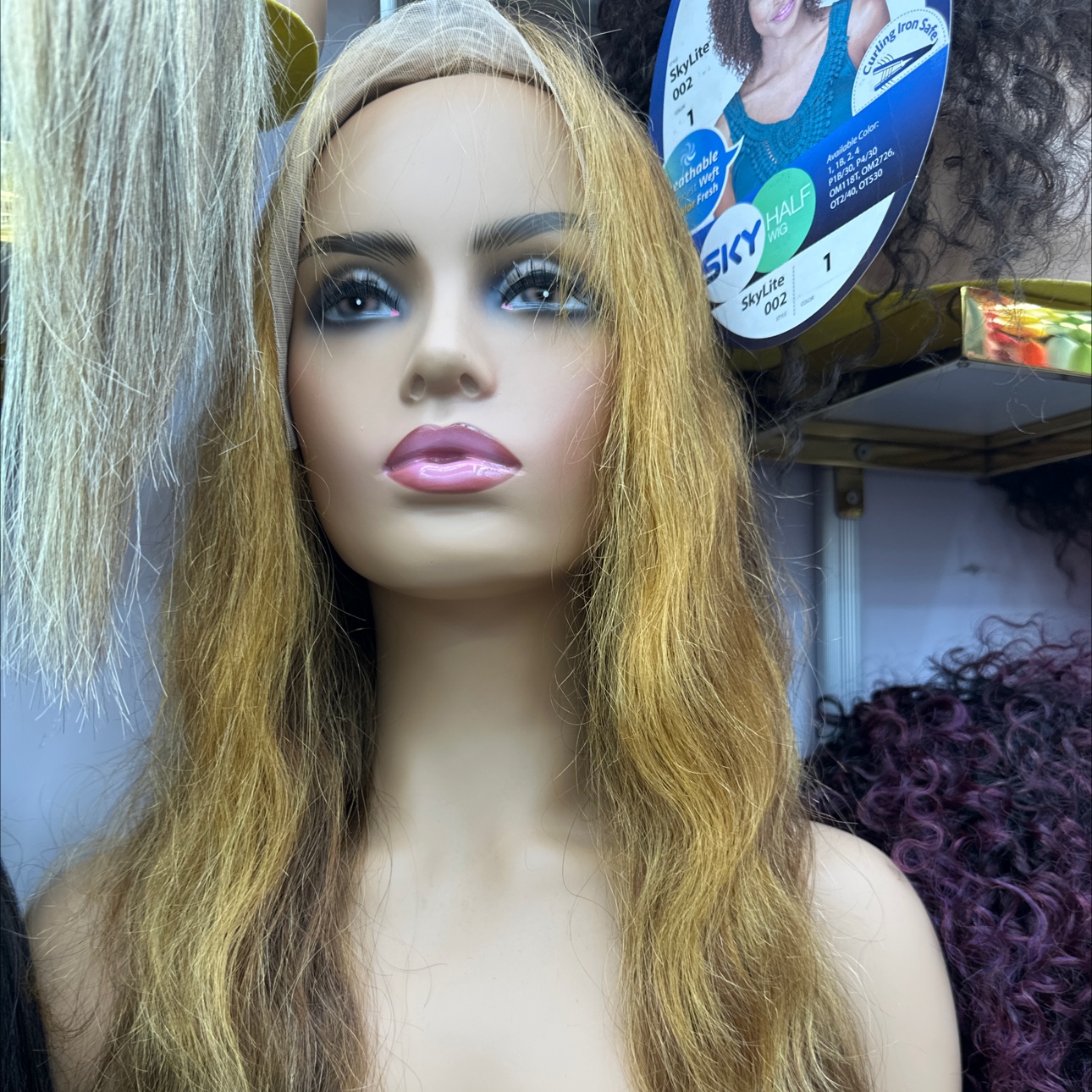 Real golden hair details Picture