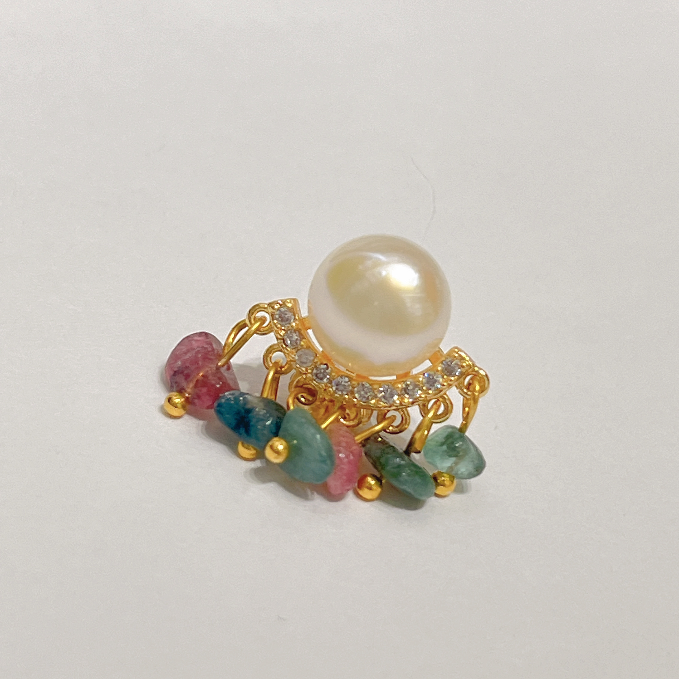 Yunyi jewelry's natural freshwater pearl earrings, tourmaline crushed stone stud earrings, welded zircon earrings, and pearl earrings detail image 12