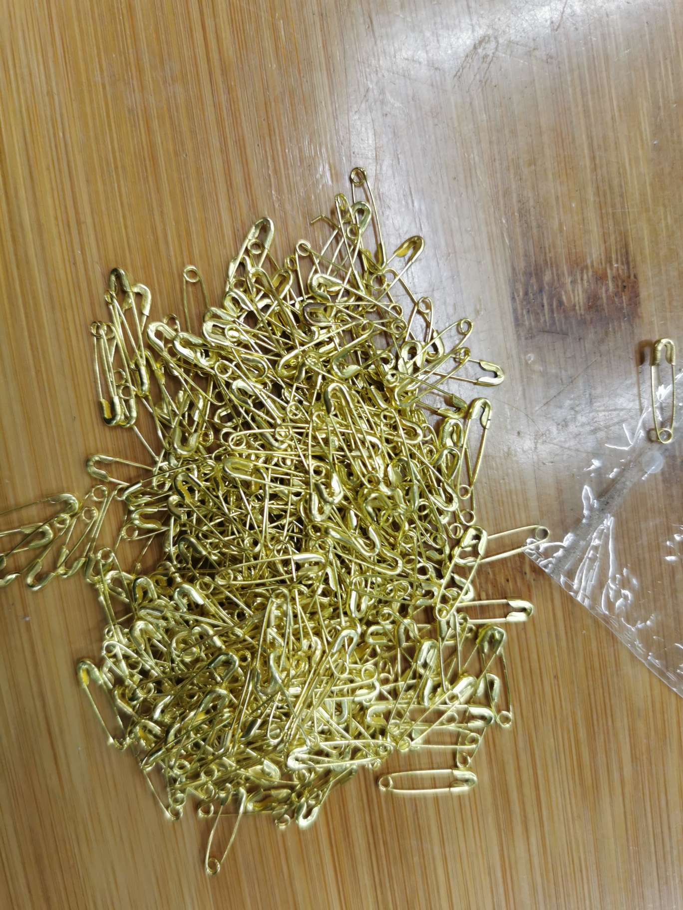 金色安全别针扣针胸牌针铁别针关针大小号齐全
