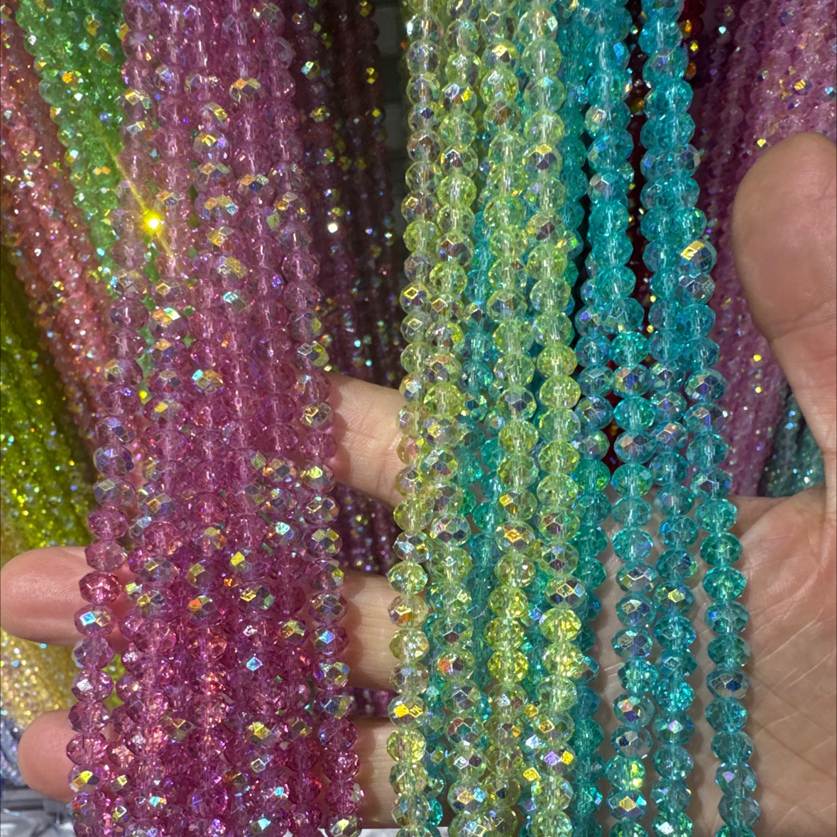 水晶☺️😘😊😩😴😴😴😴😔☺️😄😴😘😩😂❤️❤️😊😏😎😜😜