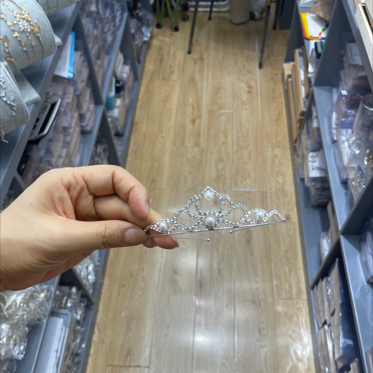 儿童珍珠皇冠头扣皇冠饰品皇冠头扣新娘的皇冠饰品