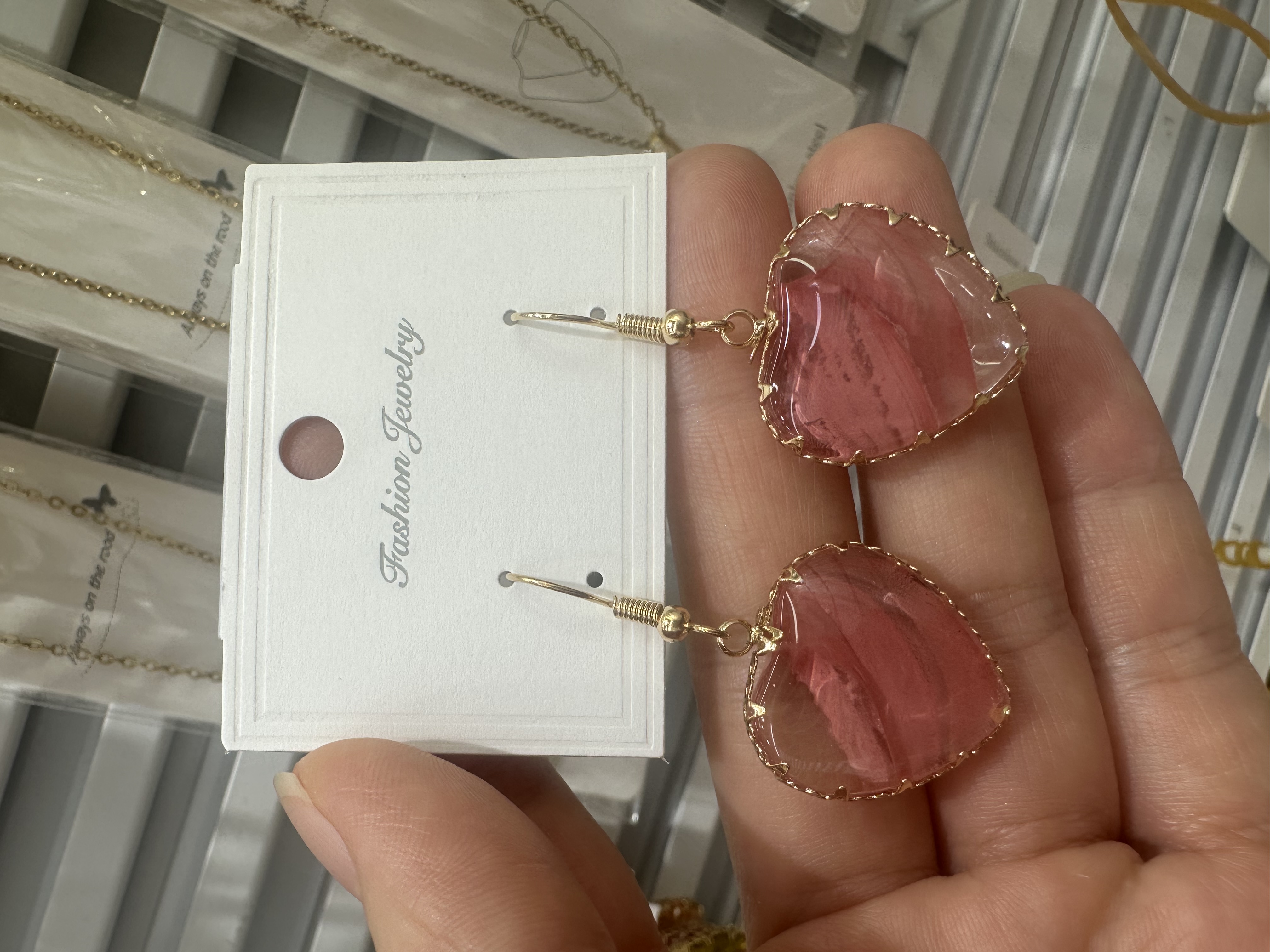 饰品耳饰耳钉爱心耳环滴油时尚简约气质百搭优雅潮流配饰饰品耳饰铜丝绕线包边渐变爱心树脂耳环不锈钢耳钩新款热卖耳坠跨境耳饰 