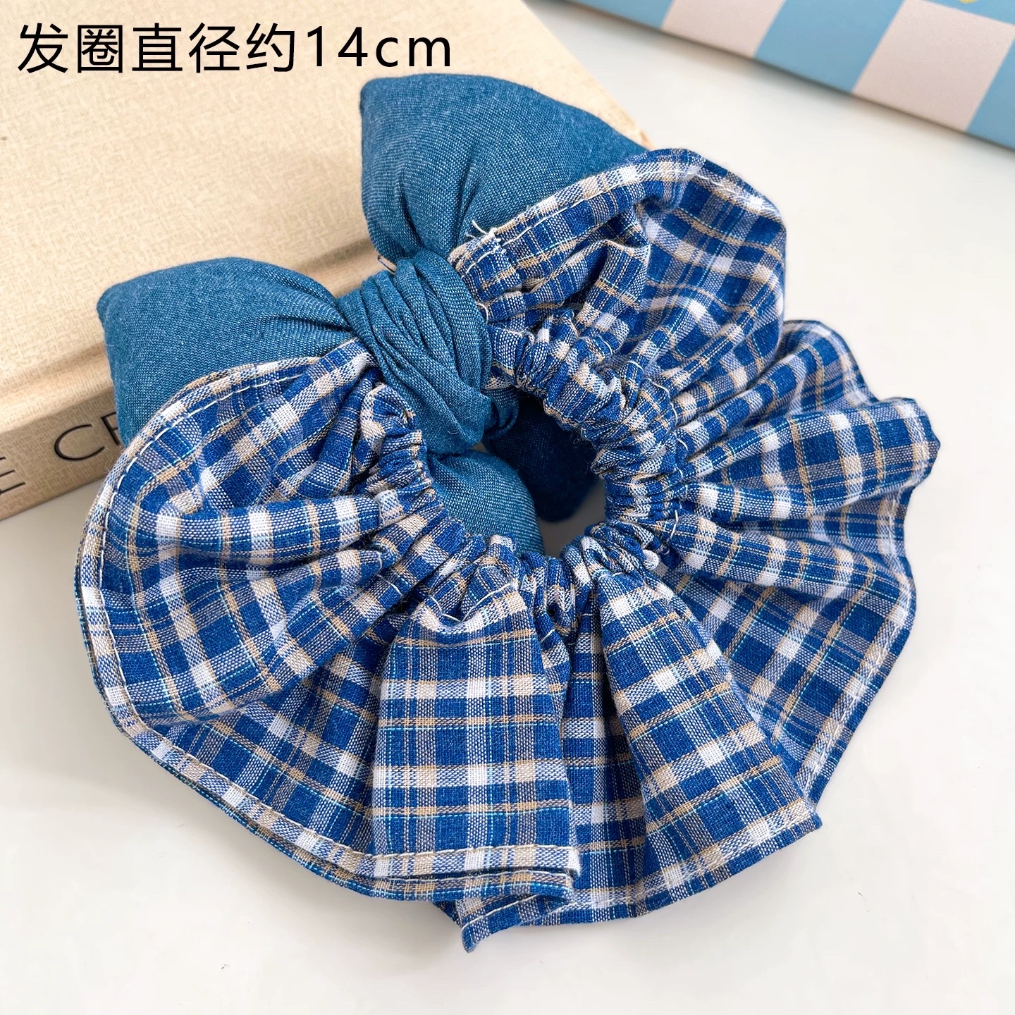 Denim blue large intestine hair band, children's hair tie, girls' bow hair tie, hair flower, little girls' bun hair, leather band hair accessory Application Scenario