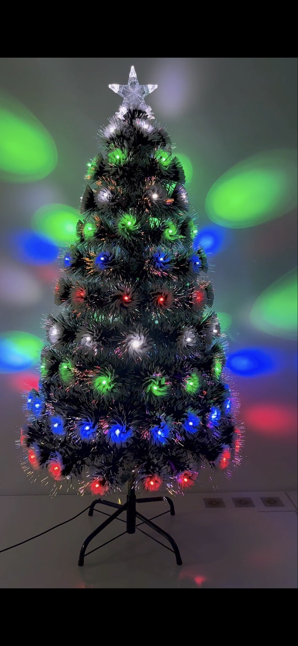 圣诞树给予我们希望与温暖，愿你的圣诞节充满快乐细节图