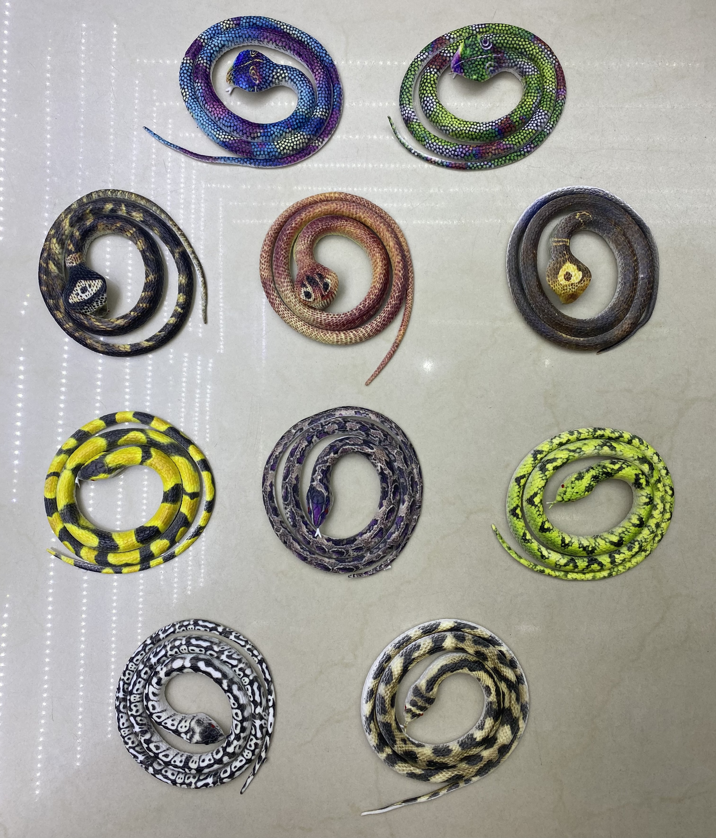 仿真动物蛇新奇特整蛊玩具产品图