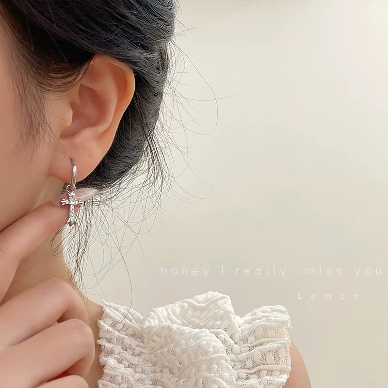 足银戒指欧美风祖母绿水晶饰品时尚戒指女款简约百搭款克罗心十字架耳环女轻奢高级感耳钉耳圈冷淡风耳饰简约耳夹耳坠潮详情图5