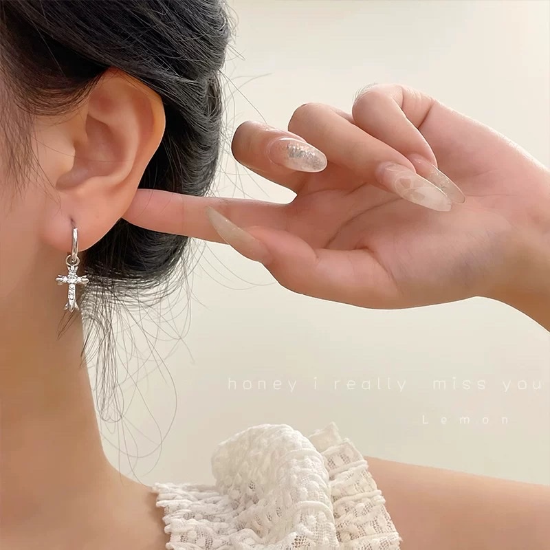 足银戒指欧美风祖母绿水晶饰品时尚戒指女款简约百搭款克罗心十字架耳环女轻奢高级感耳钉耳圈冷淡风耳饰简约耳夹耳坠潮详情图2