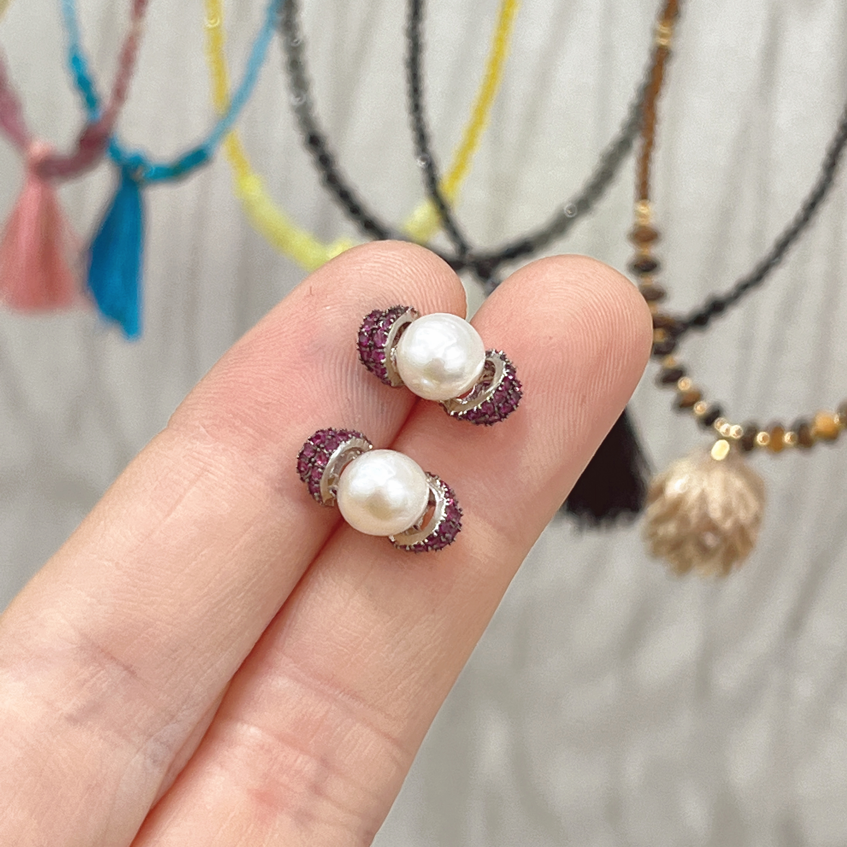 Yunyi's home gold ingot freshwater pearl stud earrings S925 silver needle earrings Zircon micro-inlaid good symbolic jewelry detail image 7