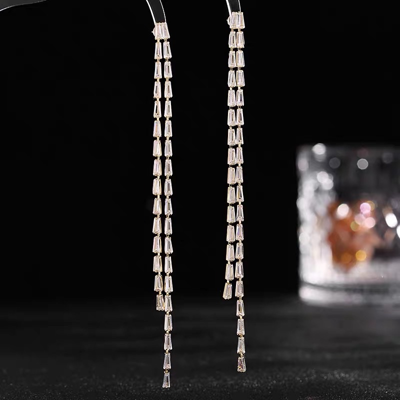 Accessories, earrings, long pants, earrings, welded zircon earrings, elegant and stylish women's style, fashionable and versatile Item Picture