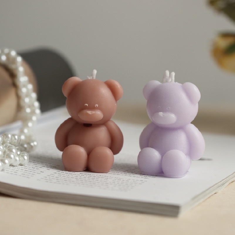 Wholesale Nordic-style birthday bear scented candles. Cute little chubby bear-shaped scented candle ornaments for Women's Day Application Scenario