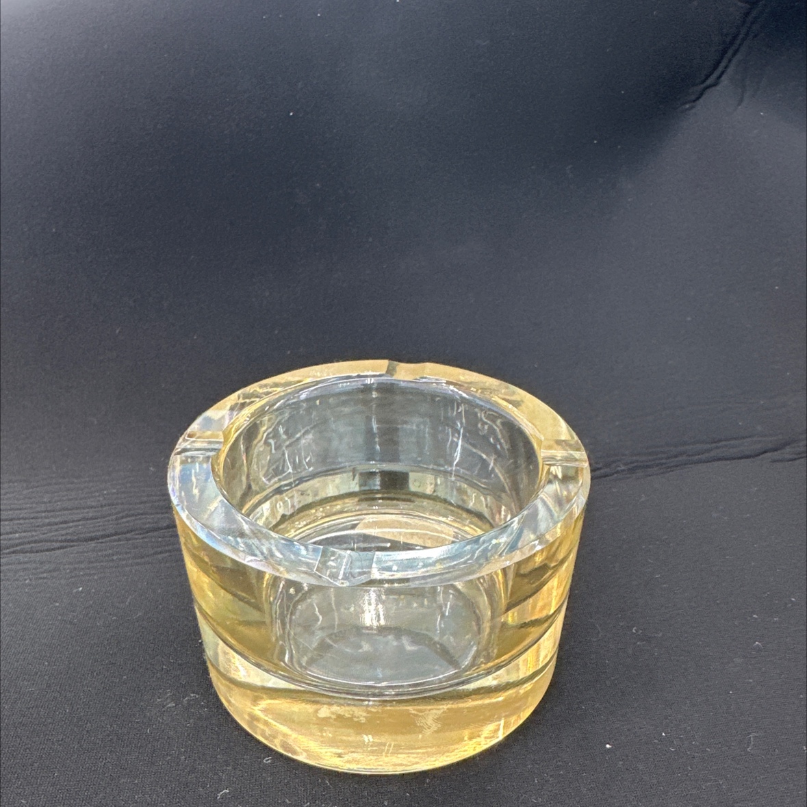 浦江水晶工艺品摆件 也是实用烟缸 颜色高档 美观