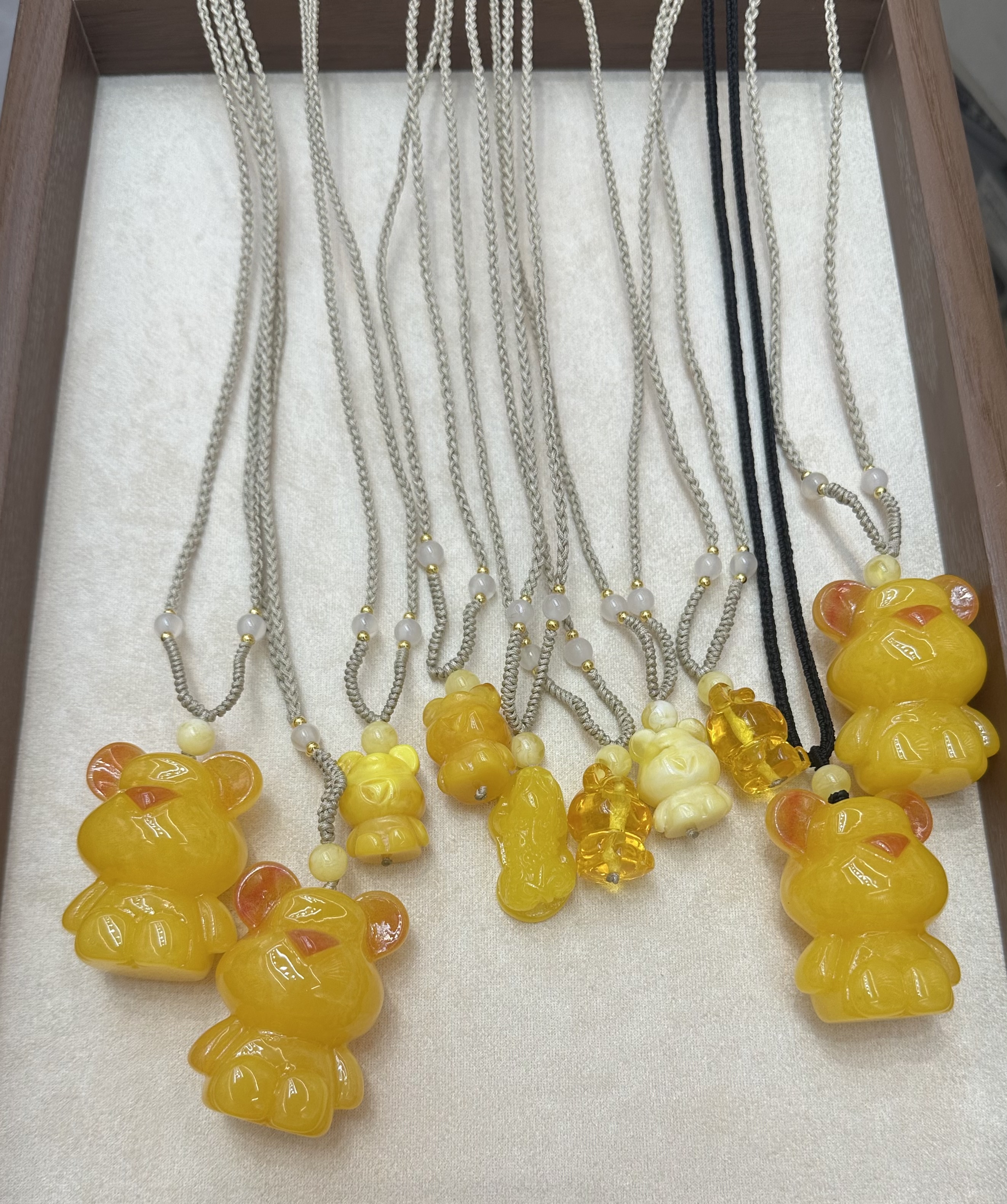 蜜蜡二代可爱小熊手链手串串珠多风格少女