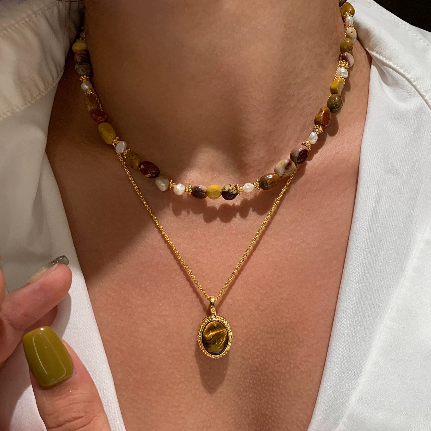 Natural tiger's eye stone Maillard's beaded necklace women's accessories 2025 new style high-end collarbone chain sweater chain Specification image