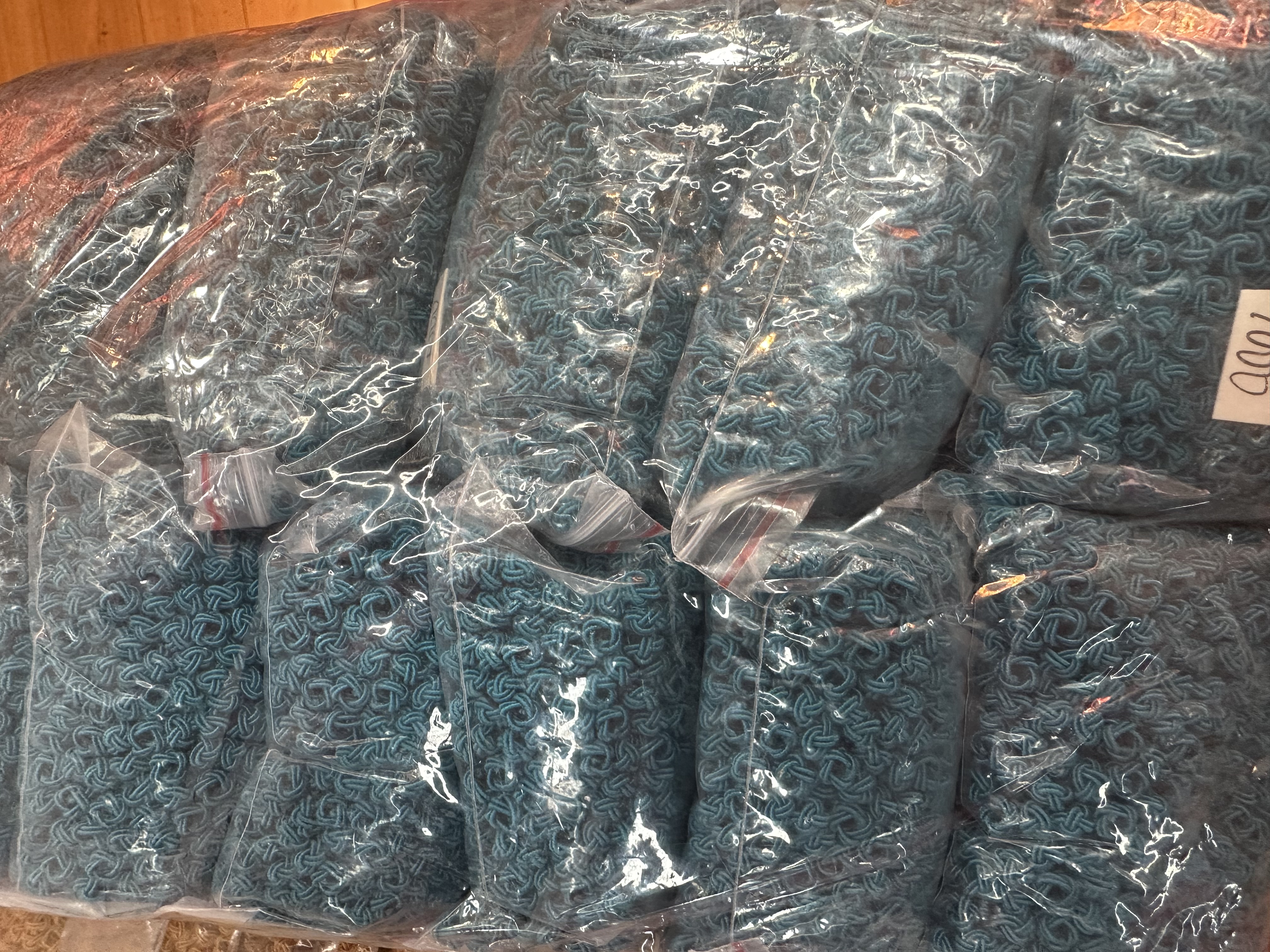 2025年新款绕线扣309孔雀图绿色，可编各种上档次的精美中国结配饰，车挂件包挂件，手链脚链项链腰链耳环戒指等，质量好价