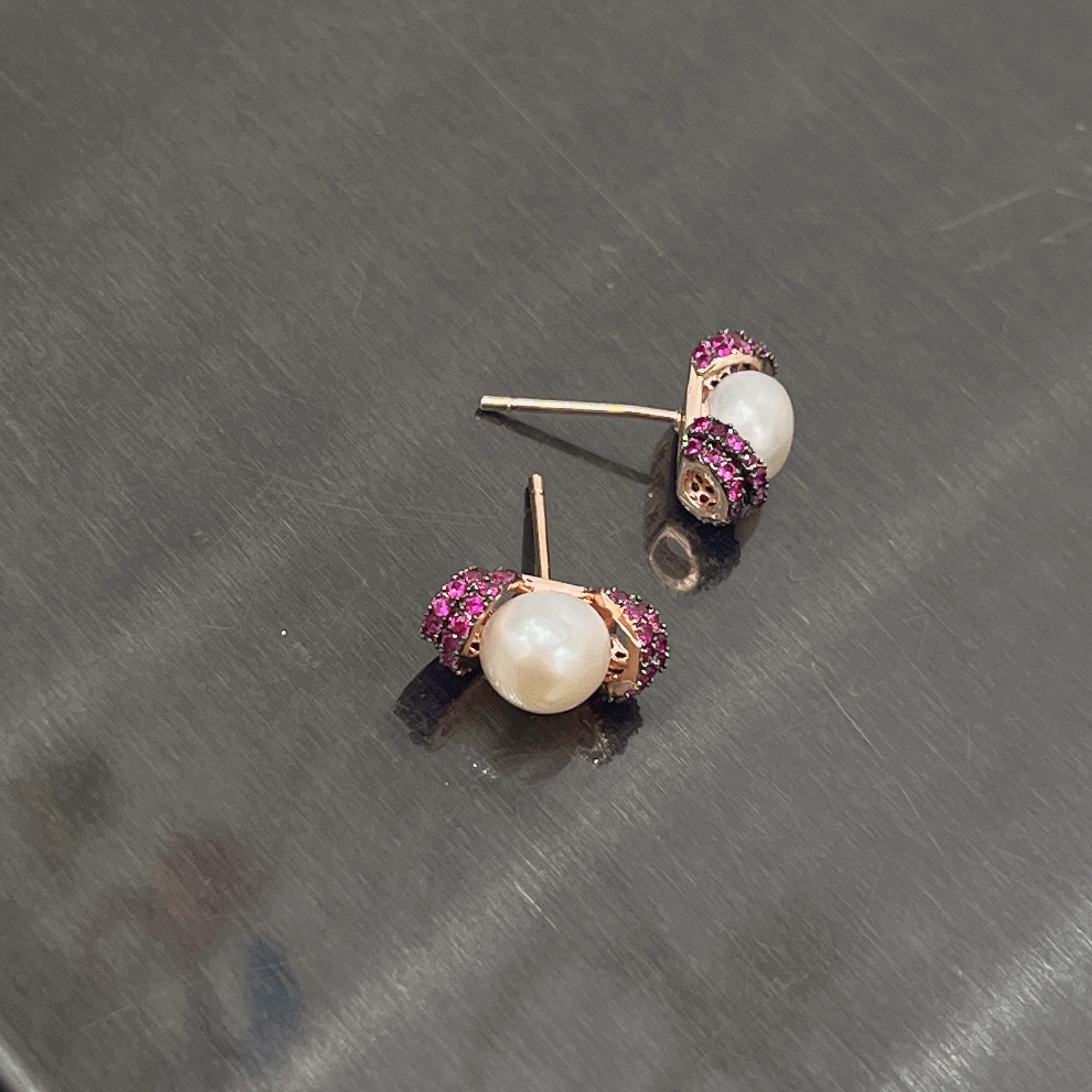Yunyi's home gold ingot freshwater pearl stud earrings S925 silver needle earrings Zircon micro-inlaid good symbolic jewelry detail image 4