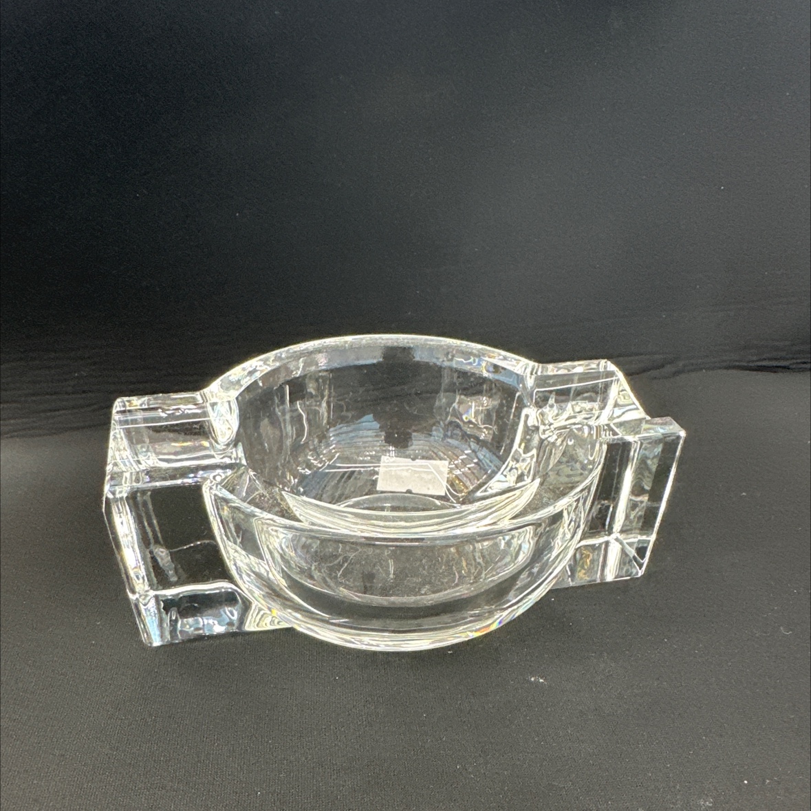 水晶烟缸 可实用性 款式新颖独特设计