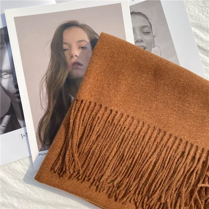 Fashionable silk scarf women's long winter warm shawl scarf, versatile for autumn and winter heating shawl, trendy women's scarf, winter scarf long heating shawl Application Scenario