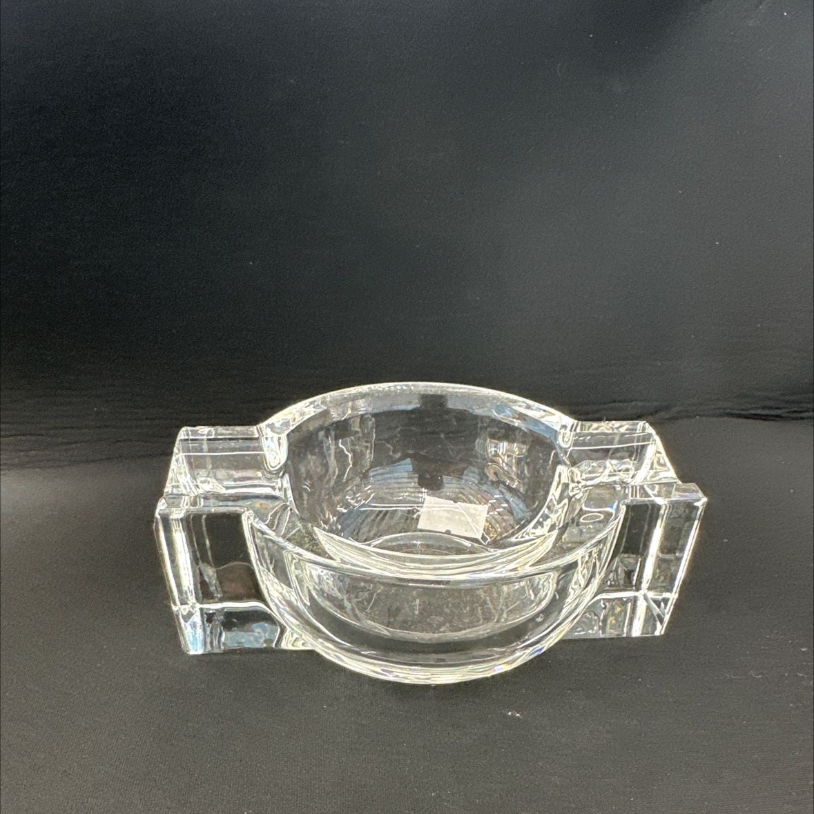 水晶烟缸 可实用性 款式新颖独特设计细节图