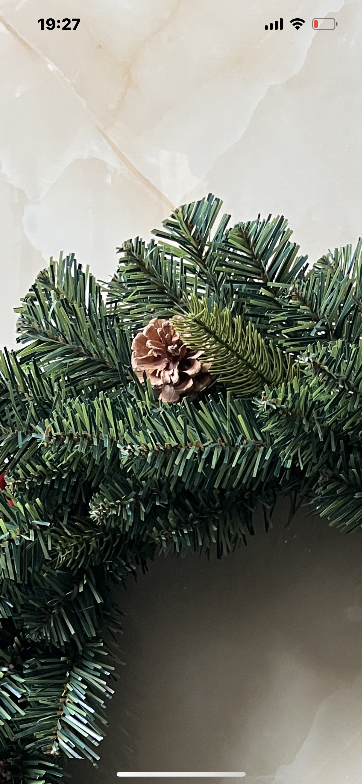 Christmas wreaths, with red and pinecone wreaths, mixed wreaths, high-end mixed wreaths with PE leaves Specification image