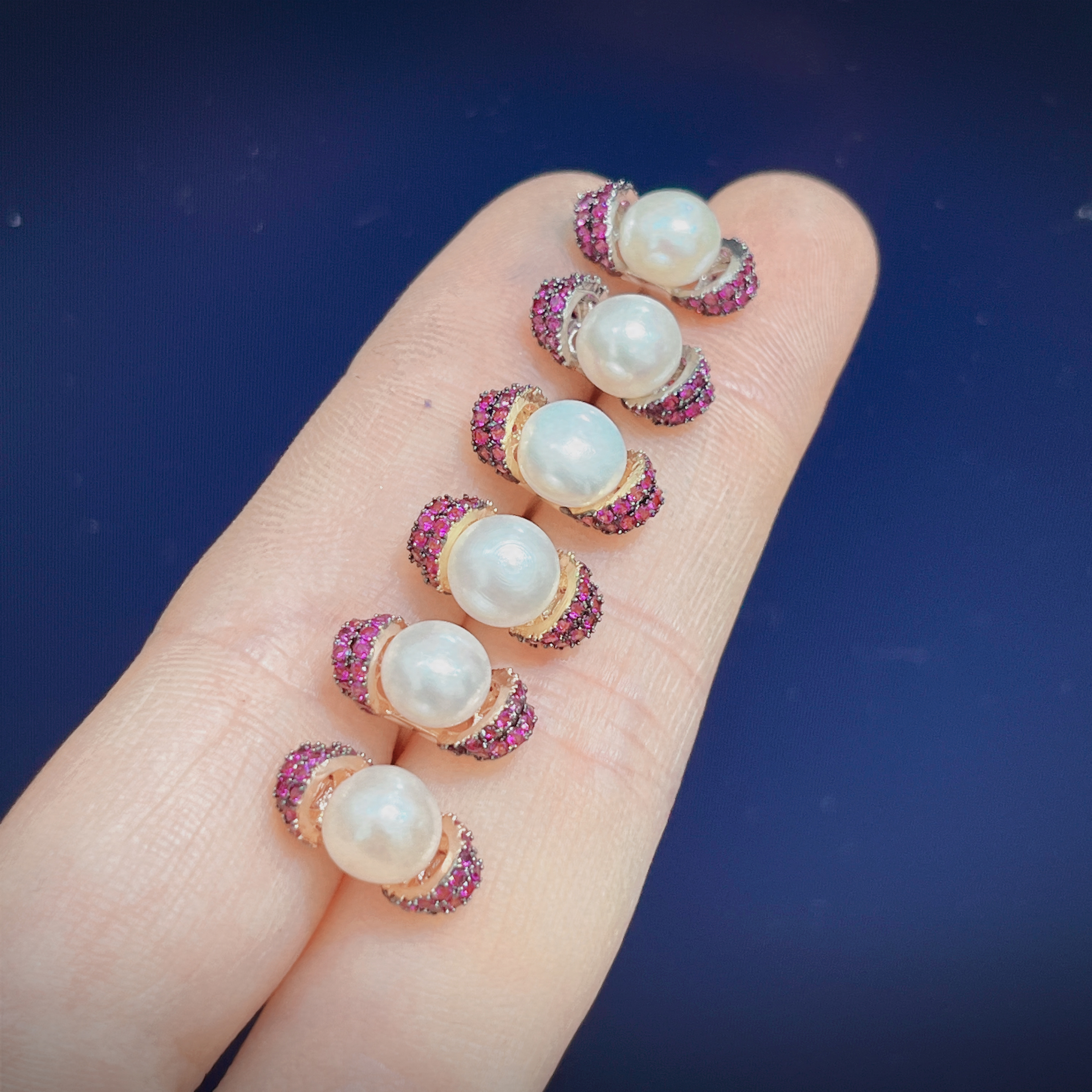 Yunyi's home gold ingot freshwater pearl stud earrings S925 silver needle earrings Zircon micro-inlaid good symbolic jewelry detail image 2