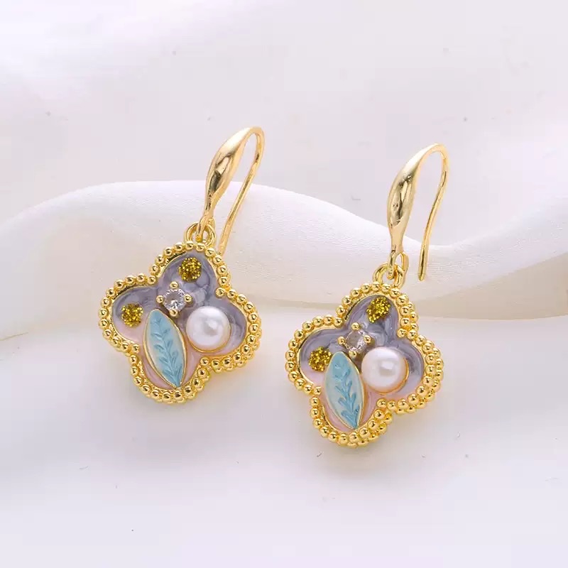 Natural freshwater pearl pendant ear hook set, four-leaf clover Monet Garden oil painting style universal buckle pendant earrings detail image 3