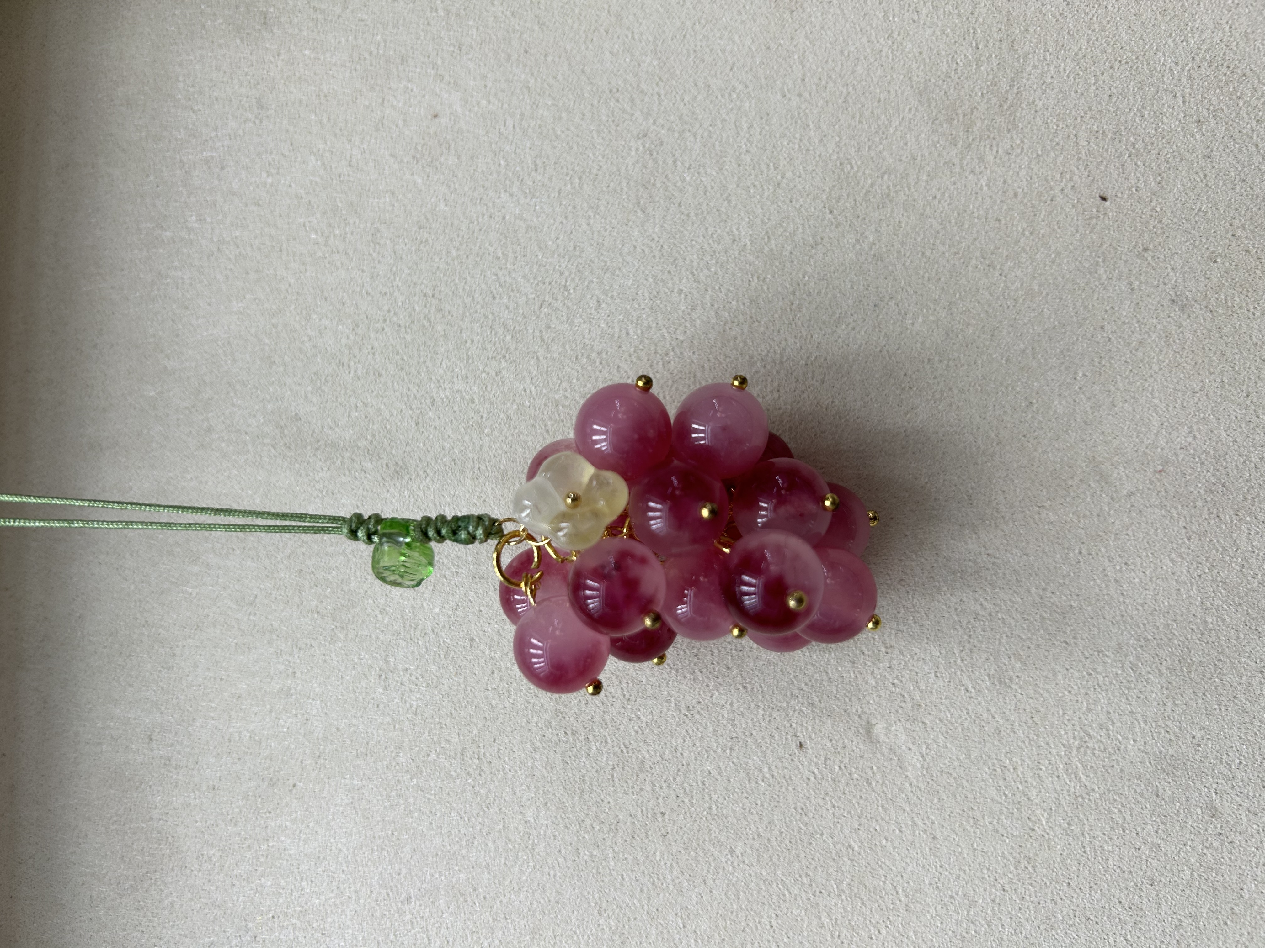 الكريستال الكريستال في البحر الشرقي و الزبدة العنب الأحمر 🍇 زينة نوط بوتيك المقتنيات Specification image