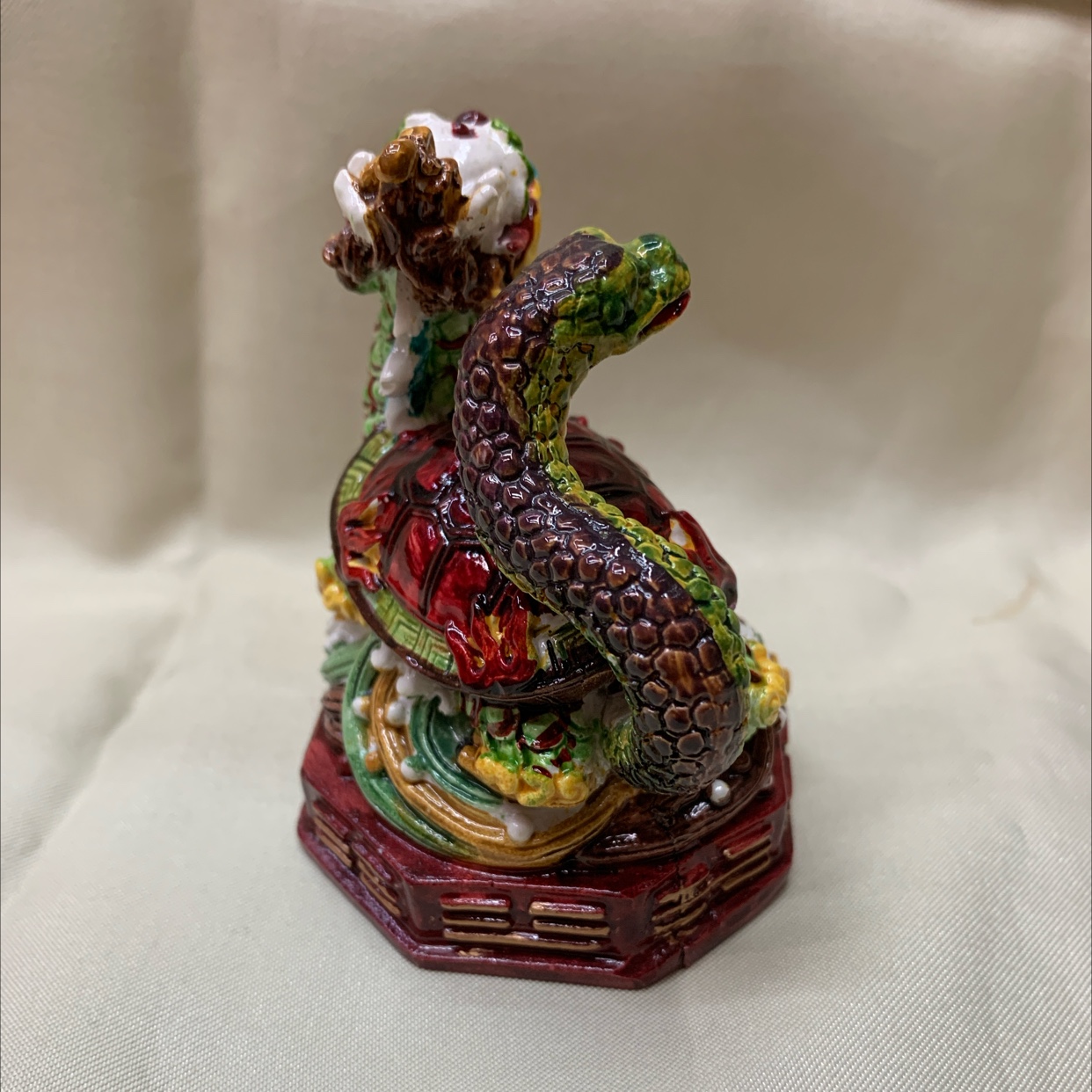 CAI's exquisite resin hand-painted auspicious small decorative item Y-113 Xuanwu Application Scenario